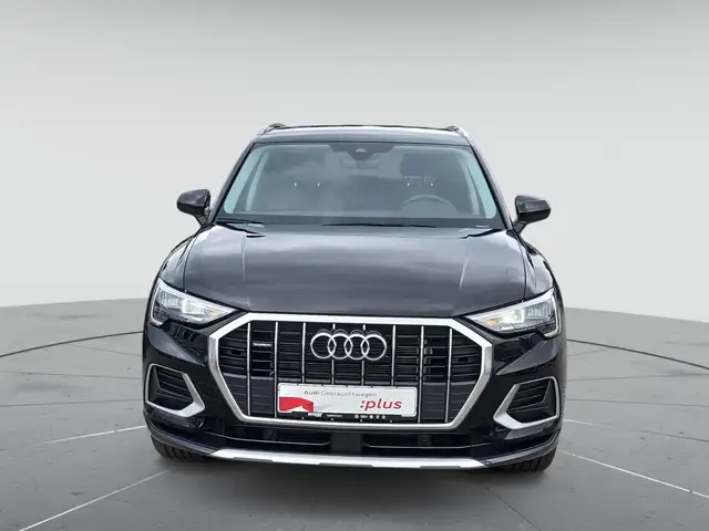 Audi Q3 view 2