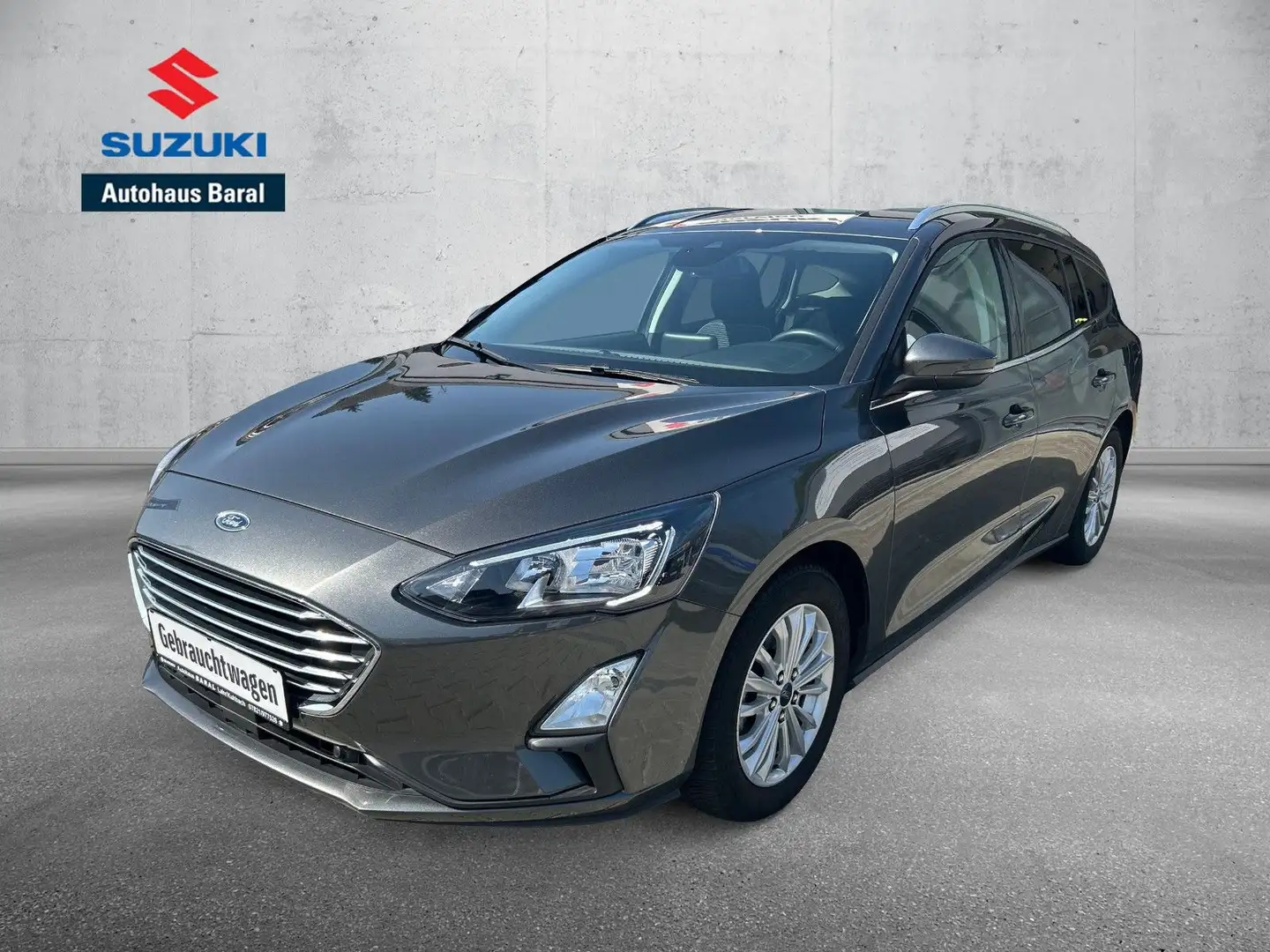 Ford Focus Turnier Titanium Grau - 1