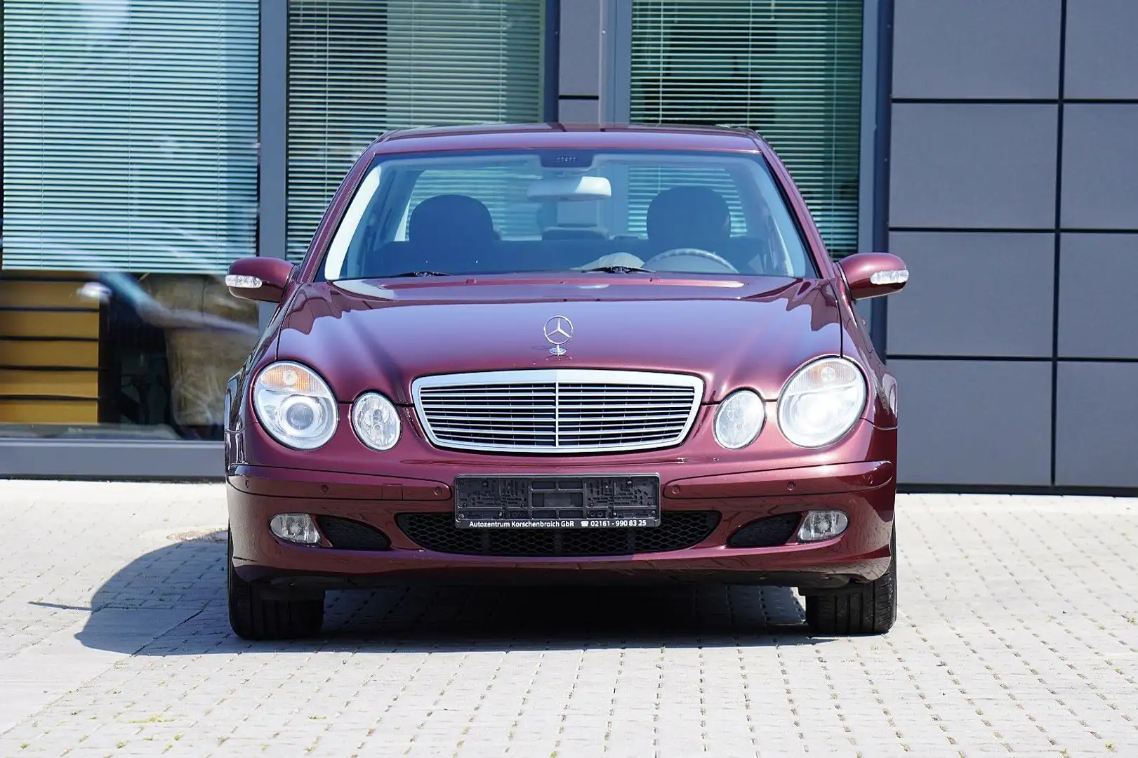 Mercedes-Benz E 350 Limousine *MIT 2 JAHREN GARANTIE* Rot - 2