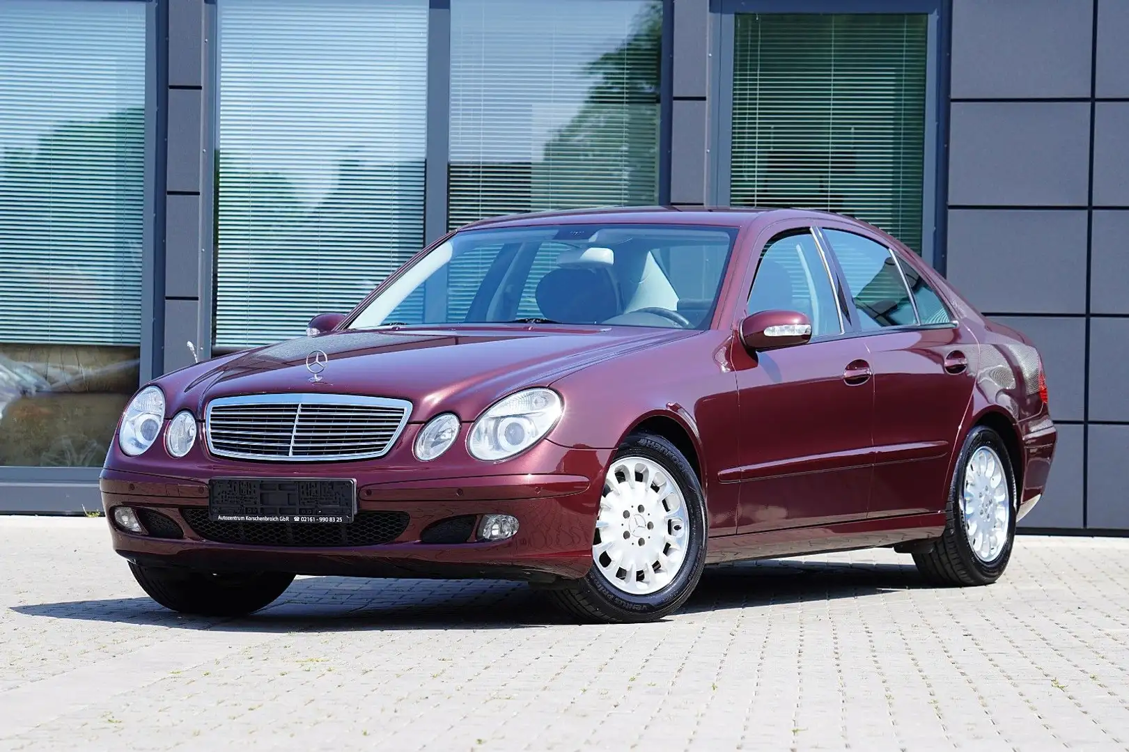 Mercedes-Benz E 350 Limousine *MIT 2 JAHREN GARANTIE* Rot - 1