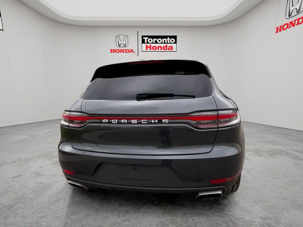 Porsche Macan photo Porsche Macan