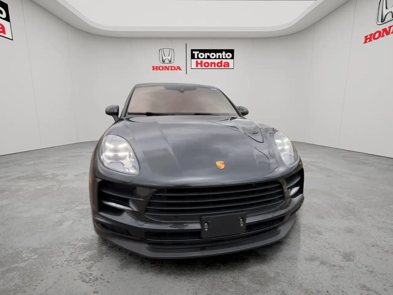 Porsche Macan photo Porsche Macan