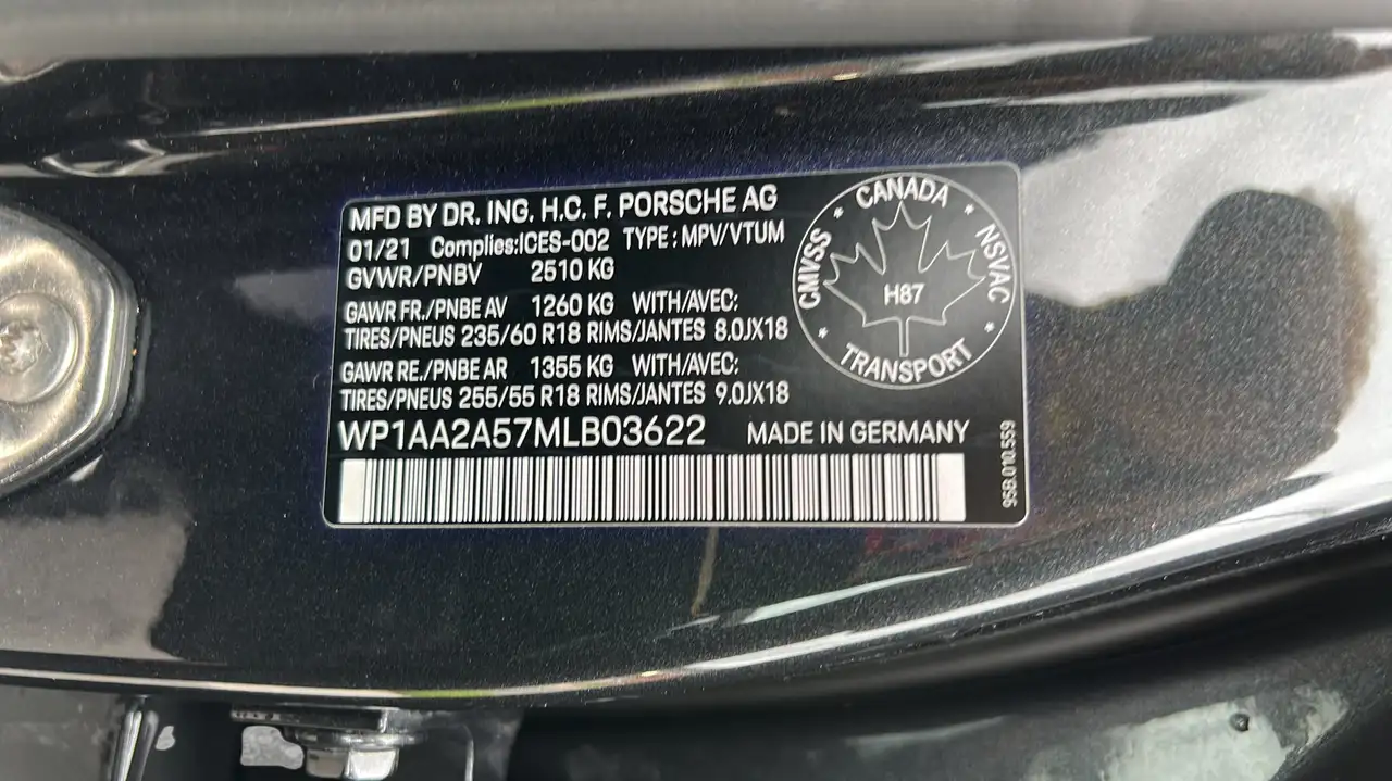 Porsche Macan photo Porsche Macan