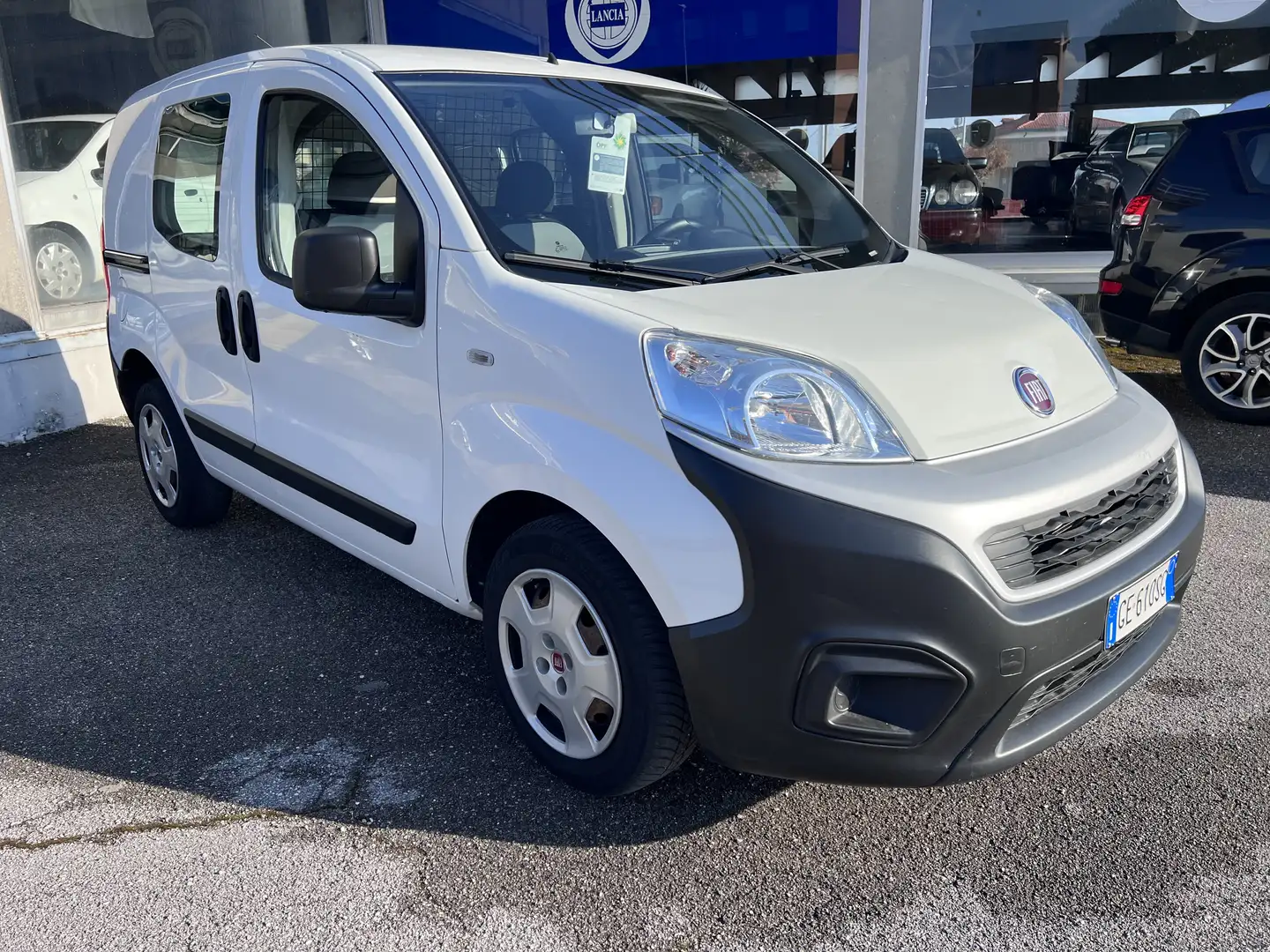 Fiat Fiorino 1.3 MJT 95Cv Cargo Adventure Vetrato Bianco - 2