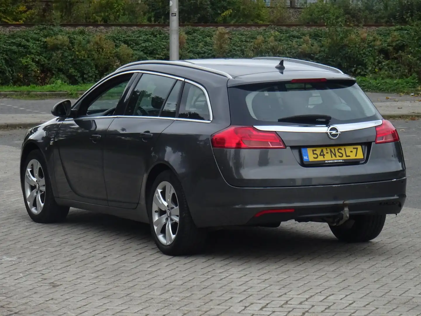 Opel Insignia Sports Tourer 1.8 Edition NAP/NAVI/CRUISE/PDC Grijs - 2
