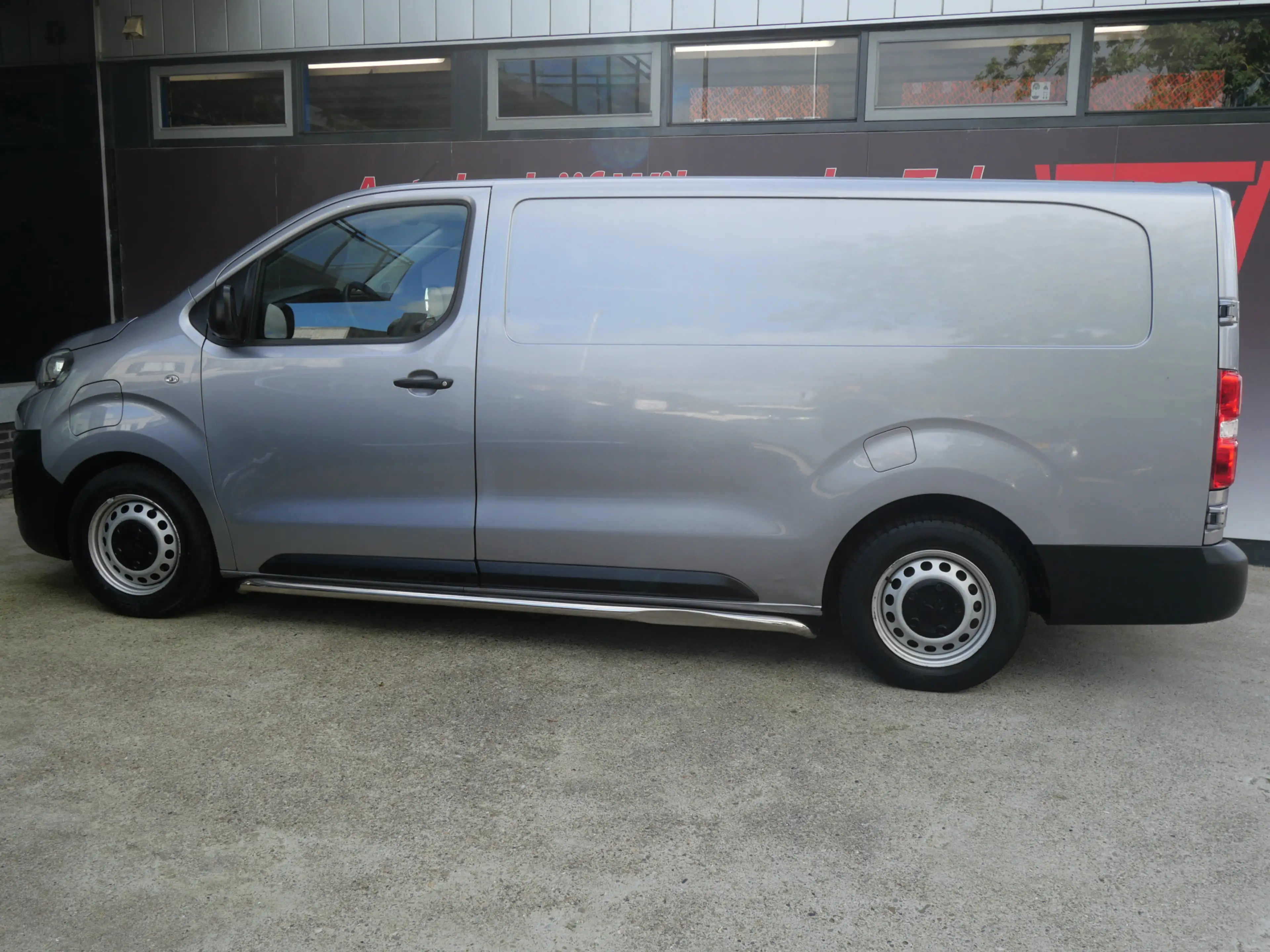 Peugeot e-Expert LONG PREMIUM 75 kWh | L3 | SOH 90% | CARPLAY | CRU — photo 3