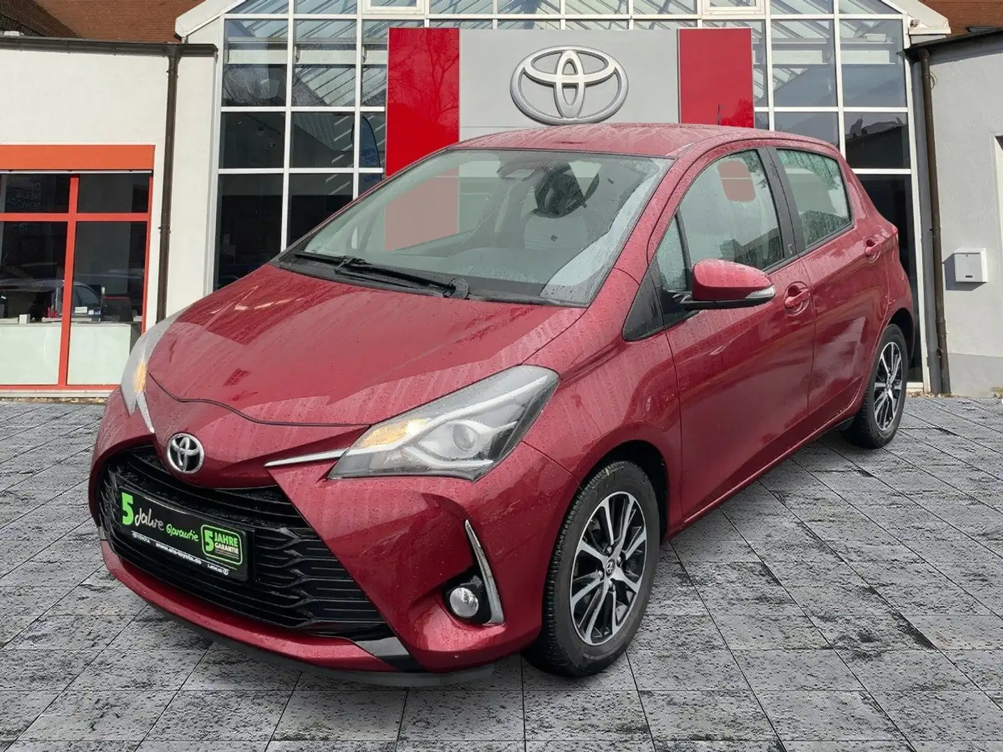 Toyota Yaris 1.5 Team D Navi+SHZ+Fernlichtass.+Kam.+LM Rood - 1