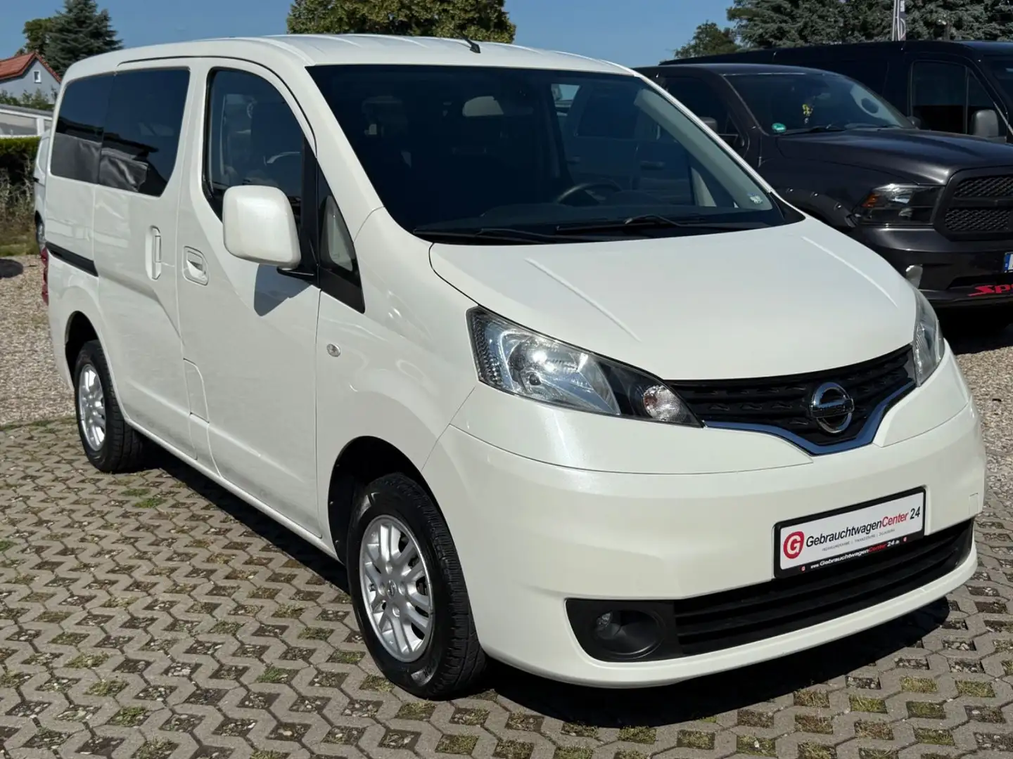 Nissan NV200 /Evalia Tekna, 7 Sitzer, Klima, Navi Weiß - 2