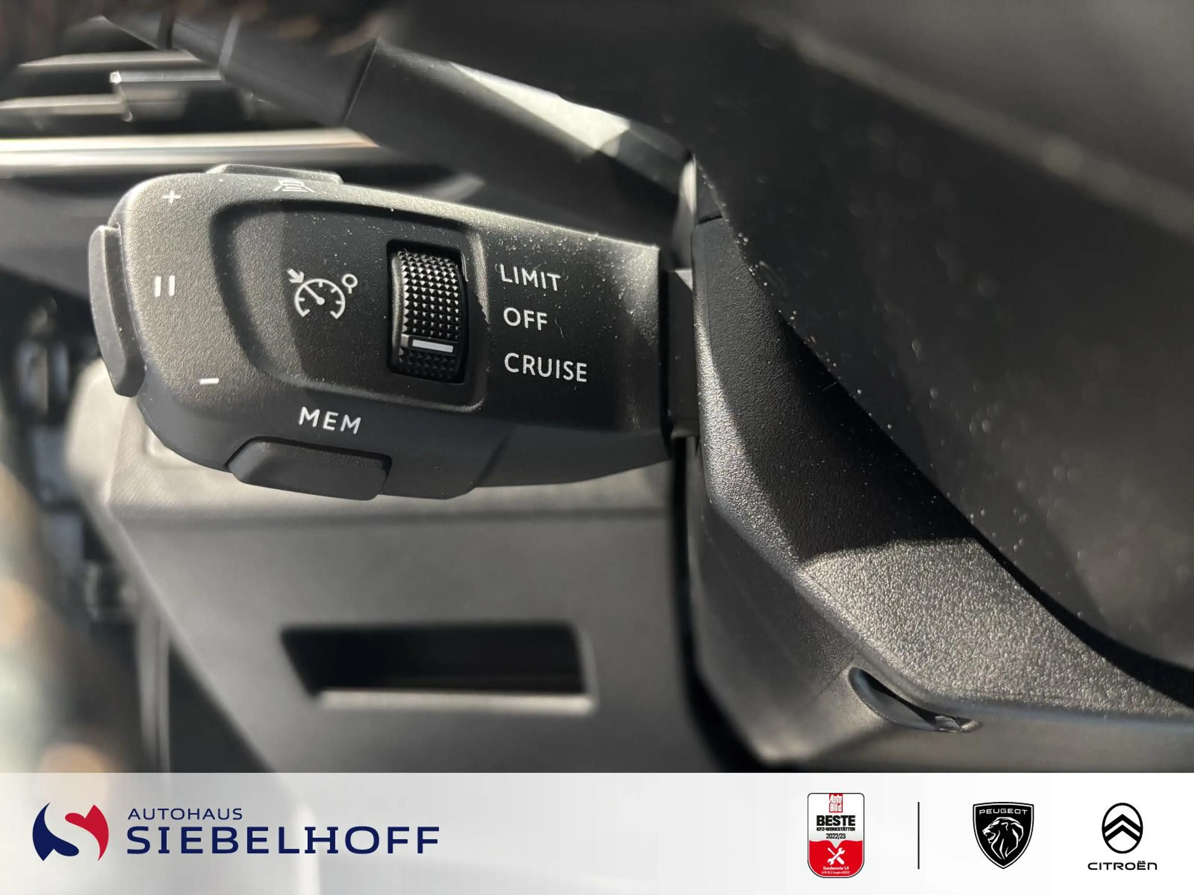 Peugeot 5008 GT Hybrid 136 e-DSC6 — photo 14