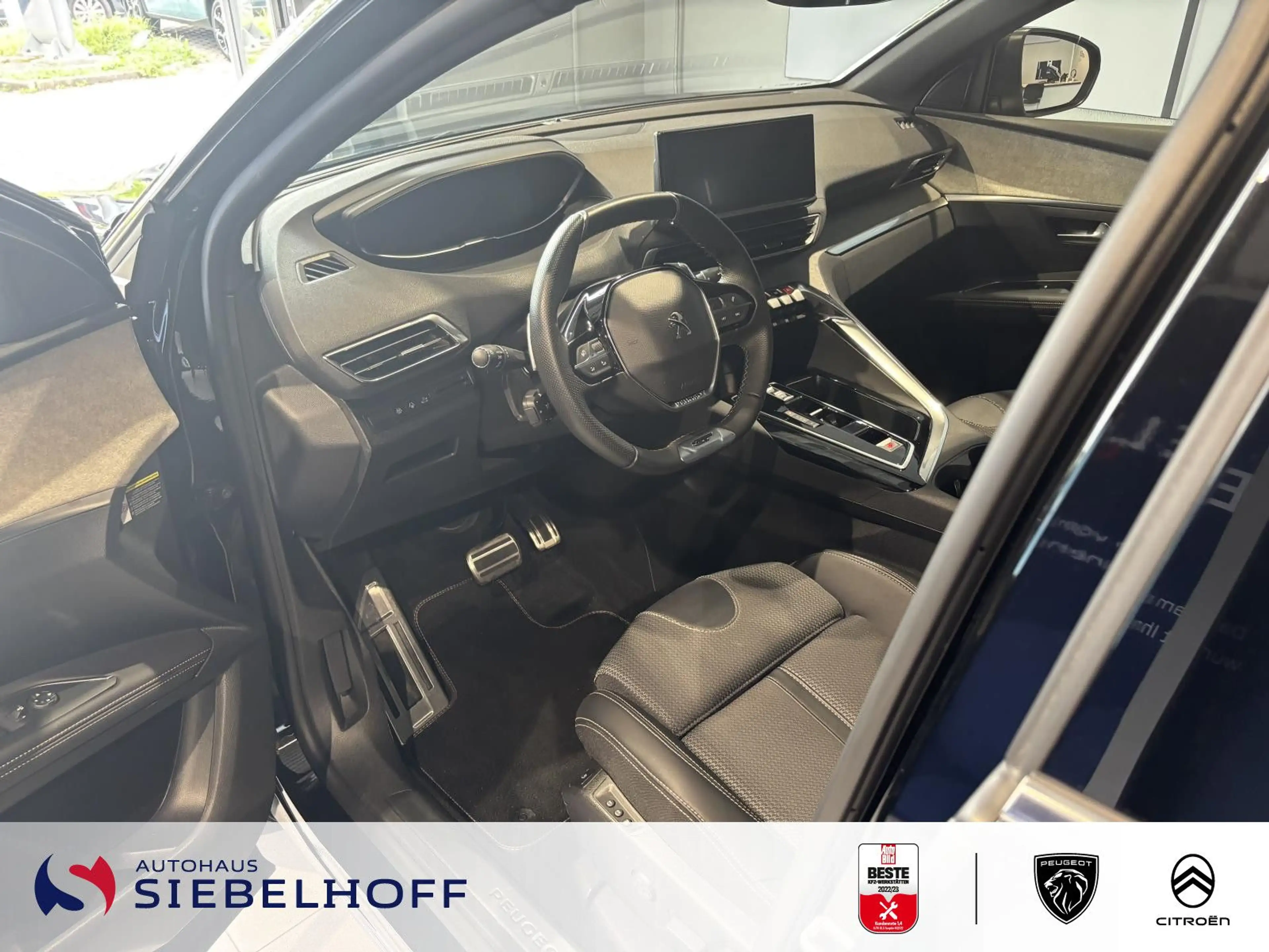 Peugeot 5008 GT Hybrid 136 e-DSC6 — photo 11