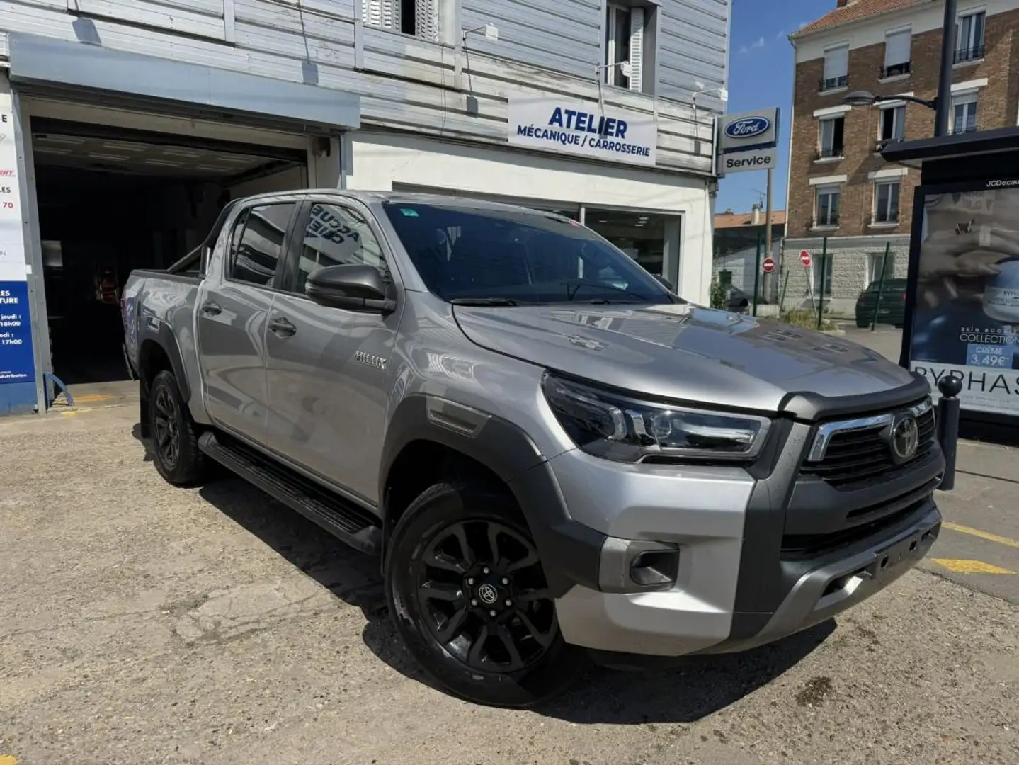 Toyota Hilux IV 4WD 2.8 D-4D 204 DOUBLE CABINE INVINCIBLE Gris - 2
