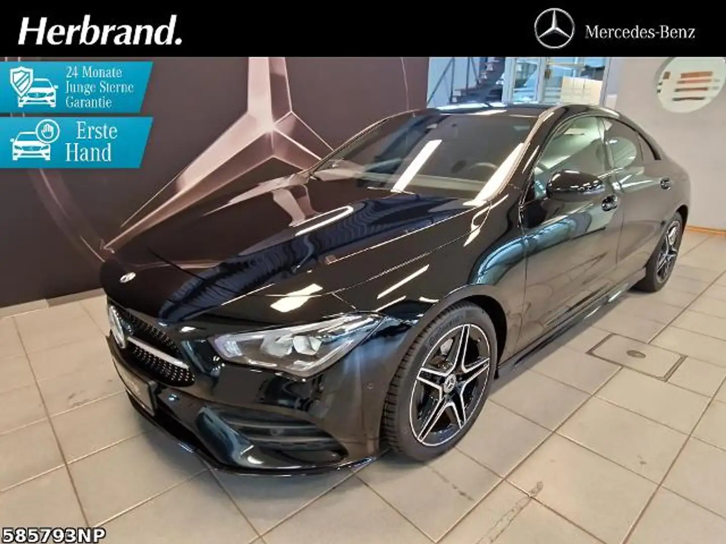 Mercedes-Benz CLA 200 Coupé AMG Line Zwart - 1