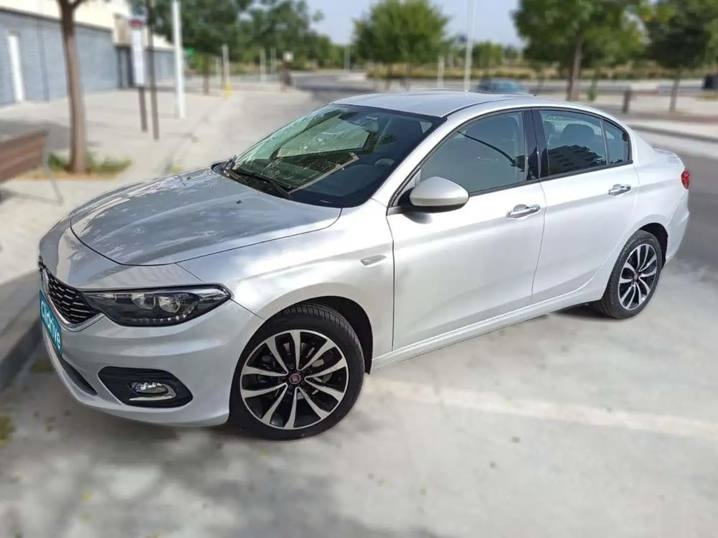 Fiat Tipo 1.4 Lounge Gris - 2