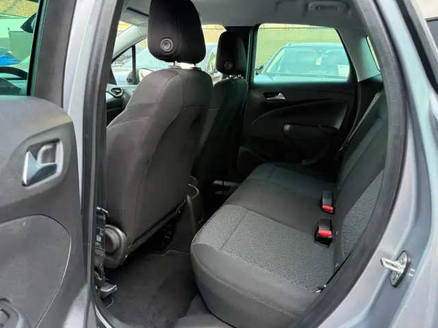 Opel Crossland view 15