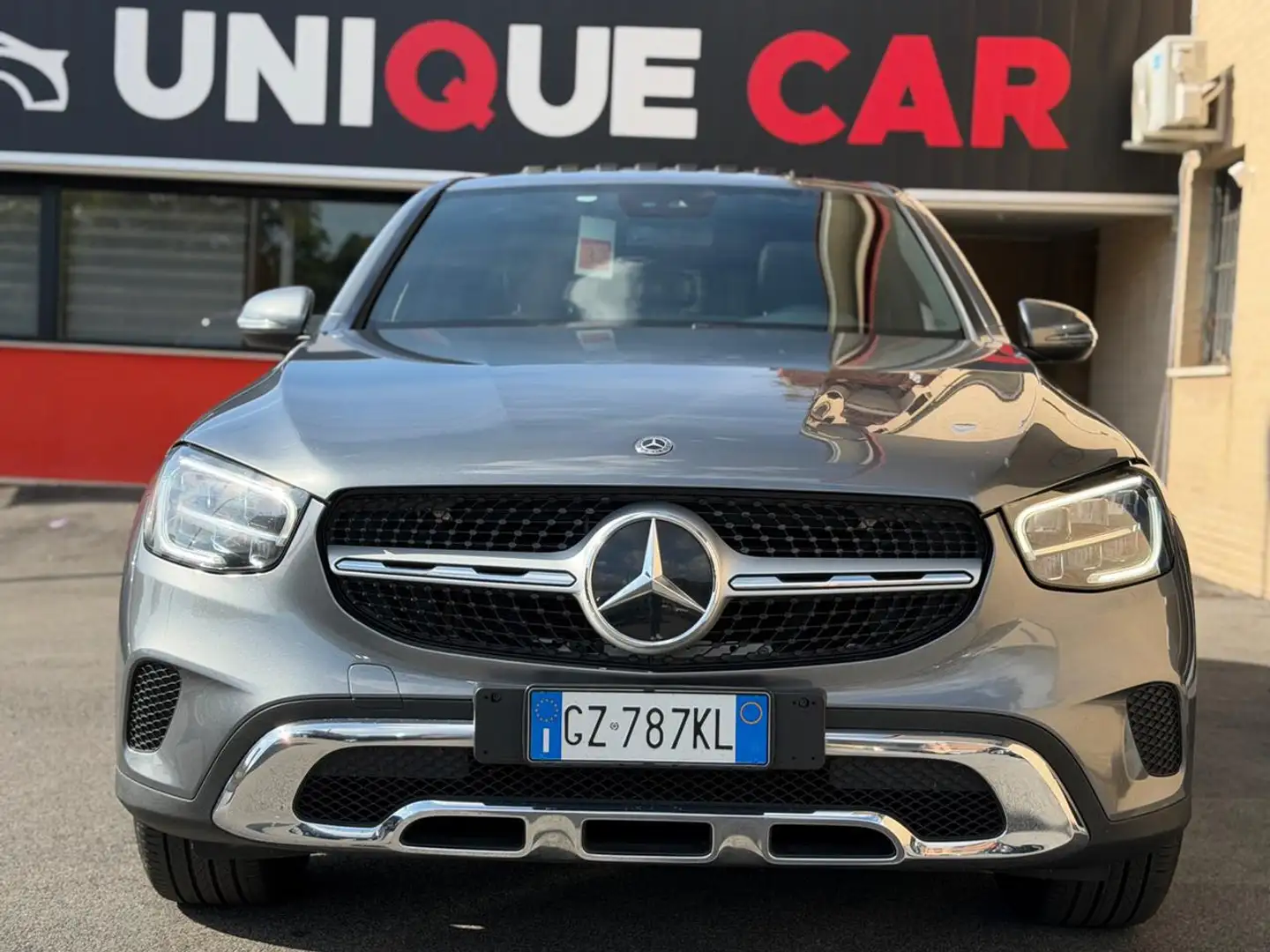 Mercedes-Benz GLC 200 d 4Matic Coupé Executive (TETTO) Grigio - 2