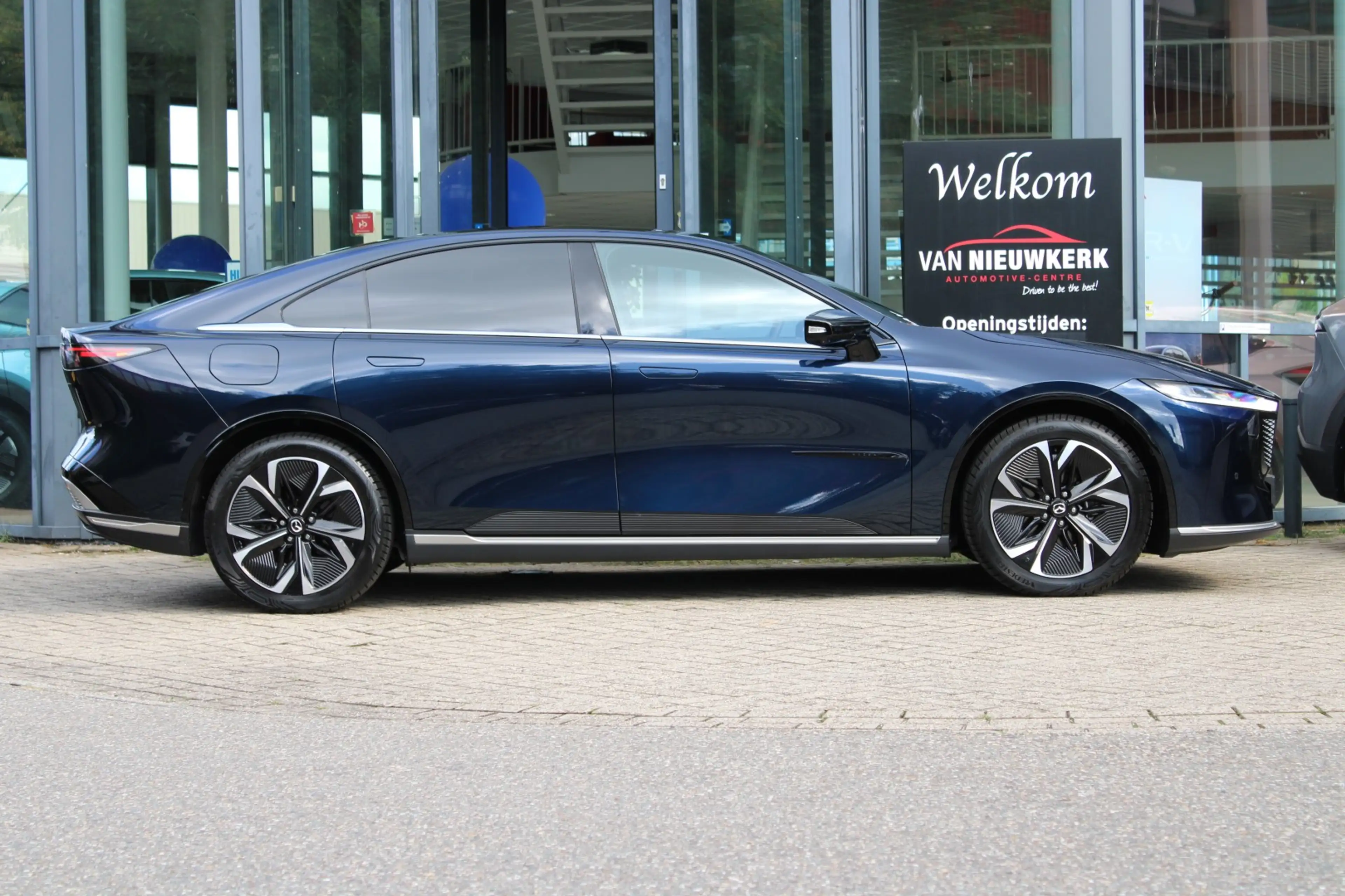 Mazda 6e 68,8kWh 258pk RWD Takumi Plus | 360 Camera | HUD | — photo 3