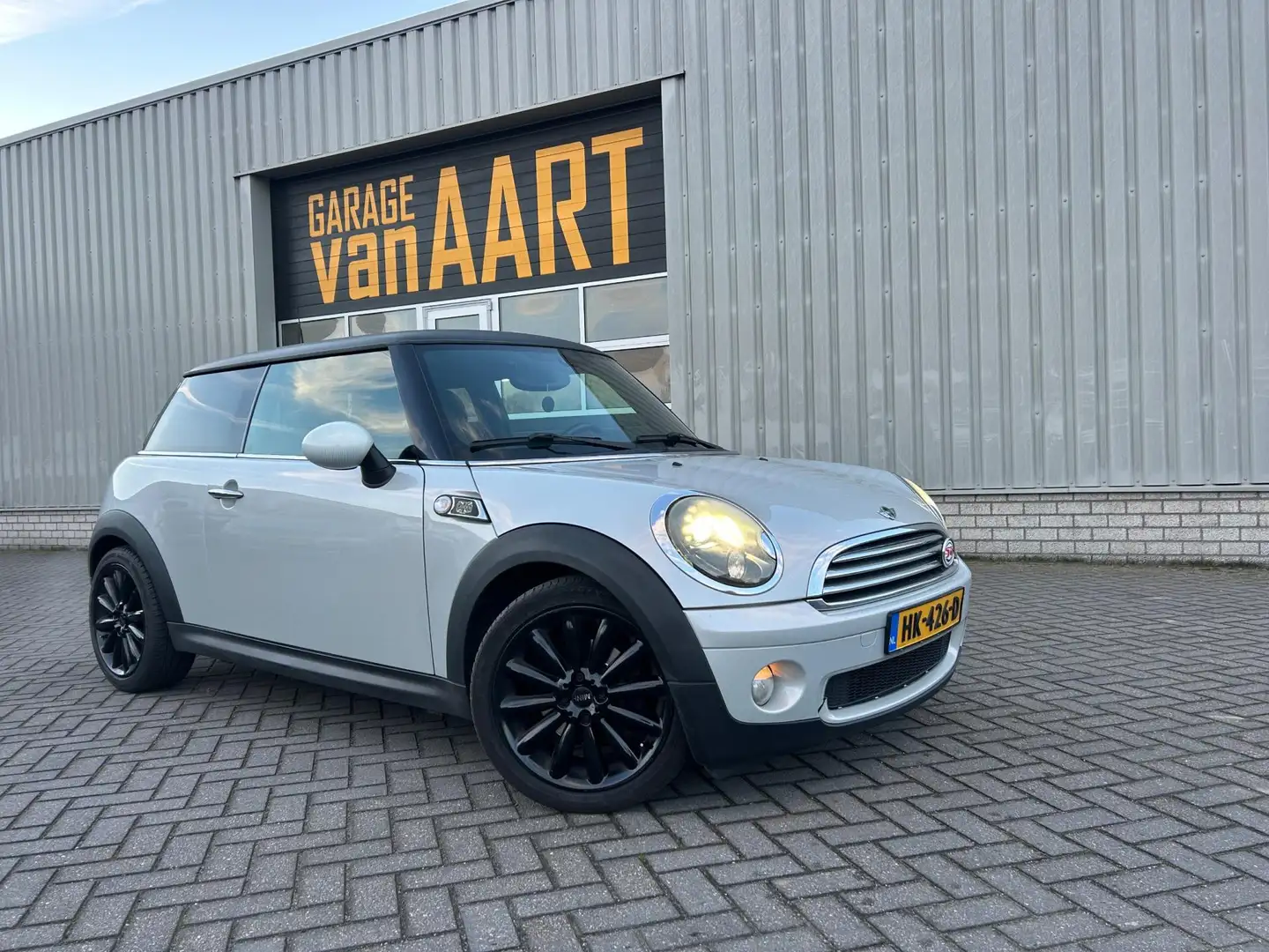 MINI Cooper Mini 1.6 Mayfair | CLIMATE | HALF LEDER | STOELVER Wit - 1
