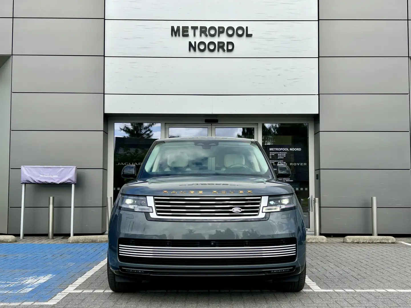 Land Rover Range Rover BESPOKE ONE OF ONE / ANTWERP EDITION / LWB P615 Blue - 2