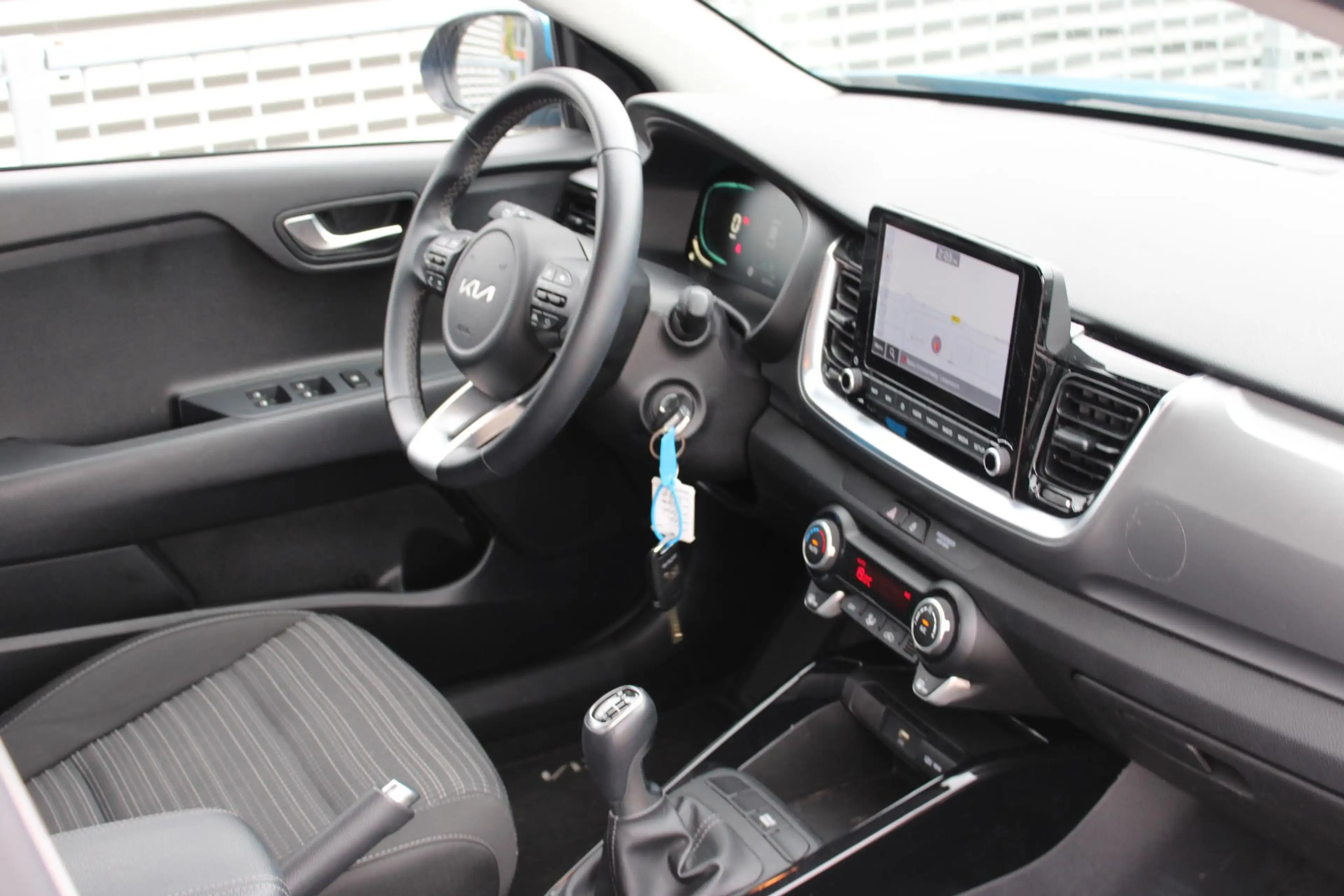 Kia Stonic 1.0 T-GDi MHEV DynamicLine — photo 11
