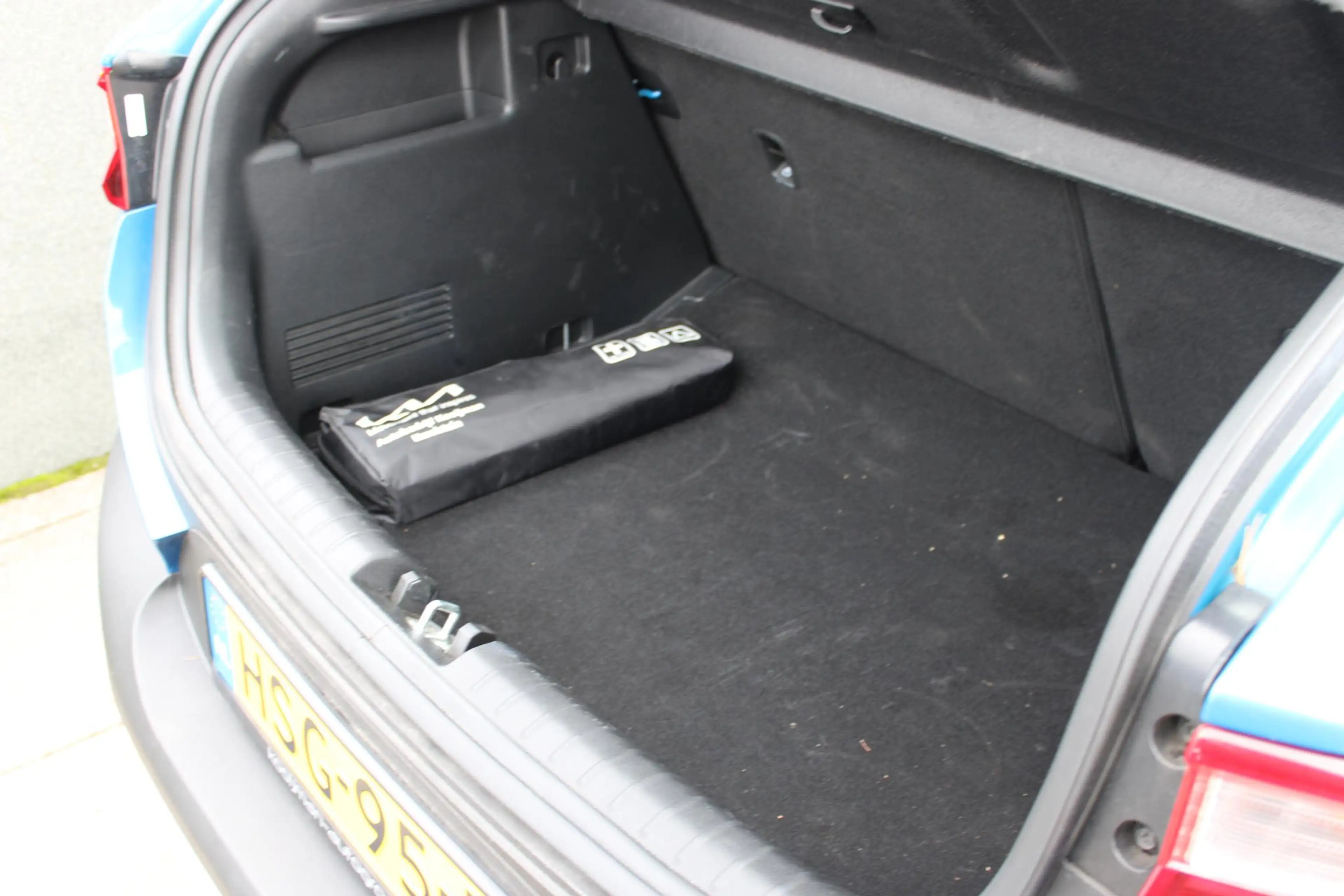Kia Stonic 1.0 T-GDi MHEV DynamicLine — photo 14