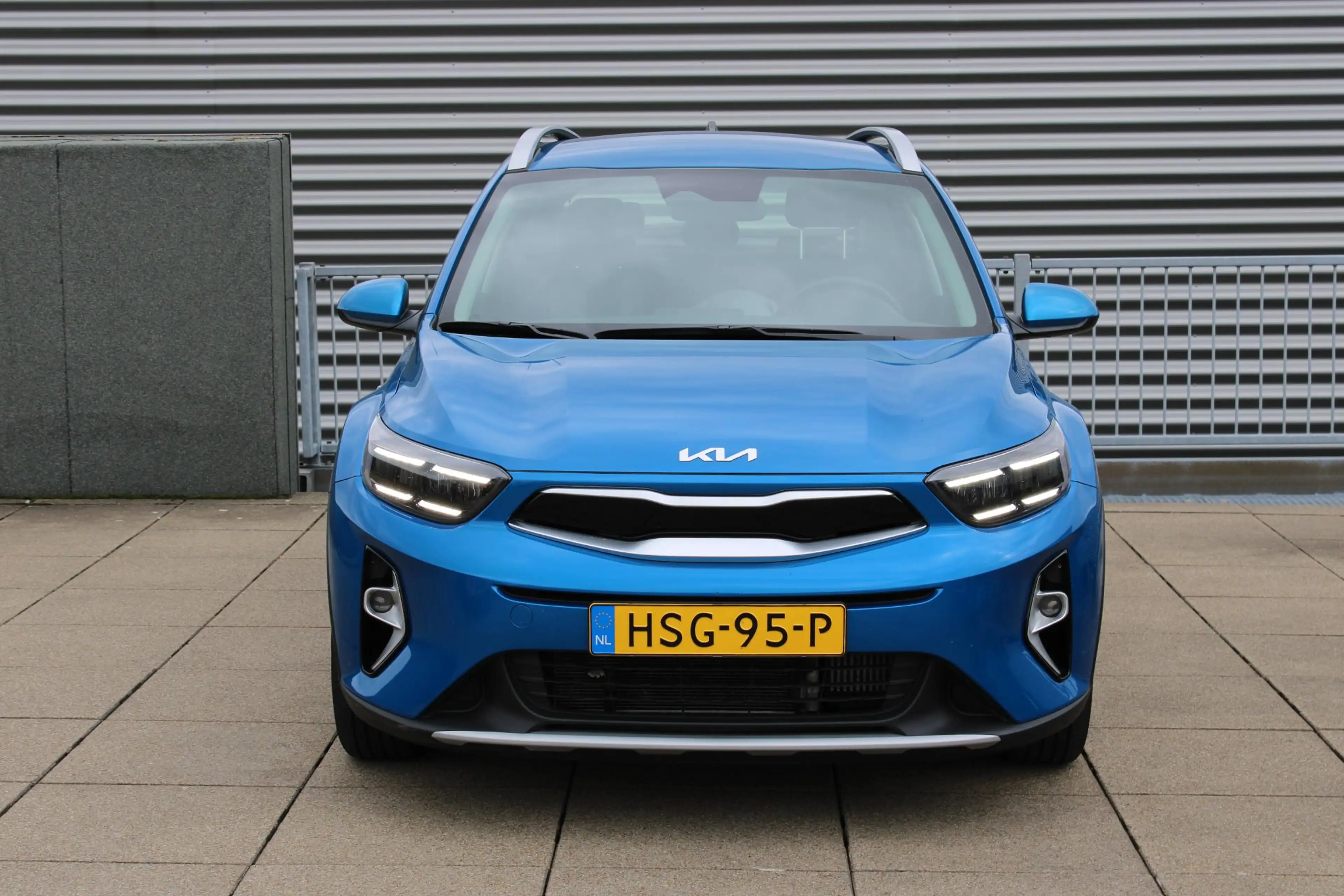 Kia Stonic 1.0 T-GDi MHEV DynamicLine — photo 3