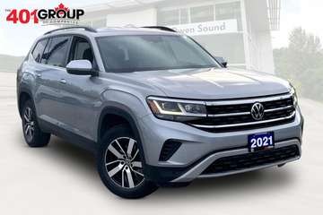 LOW KM | AWD | 7 Passengers | Heated Steering Whee