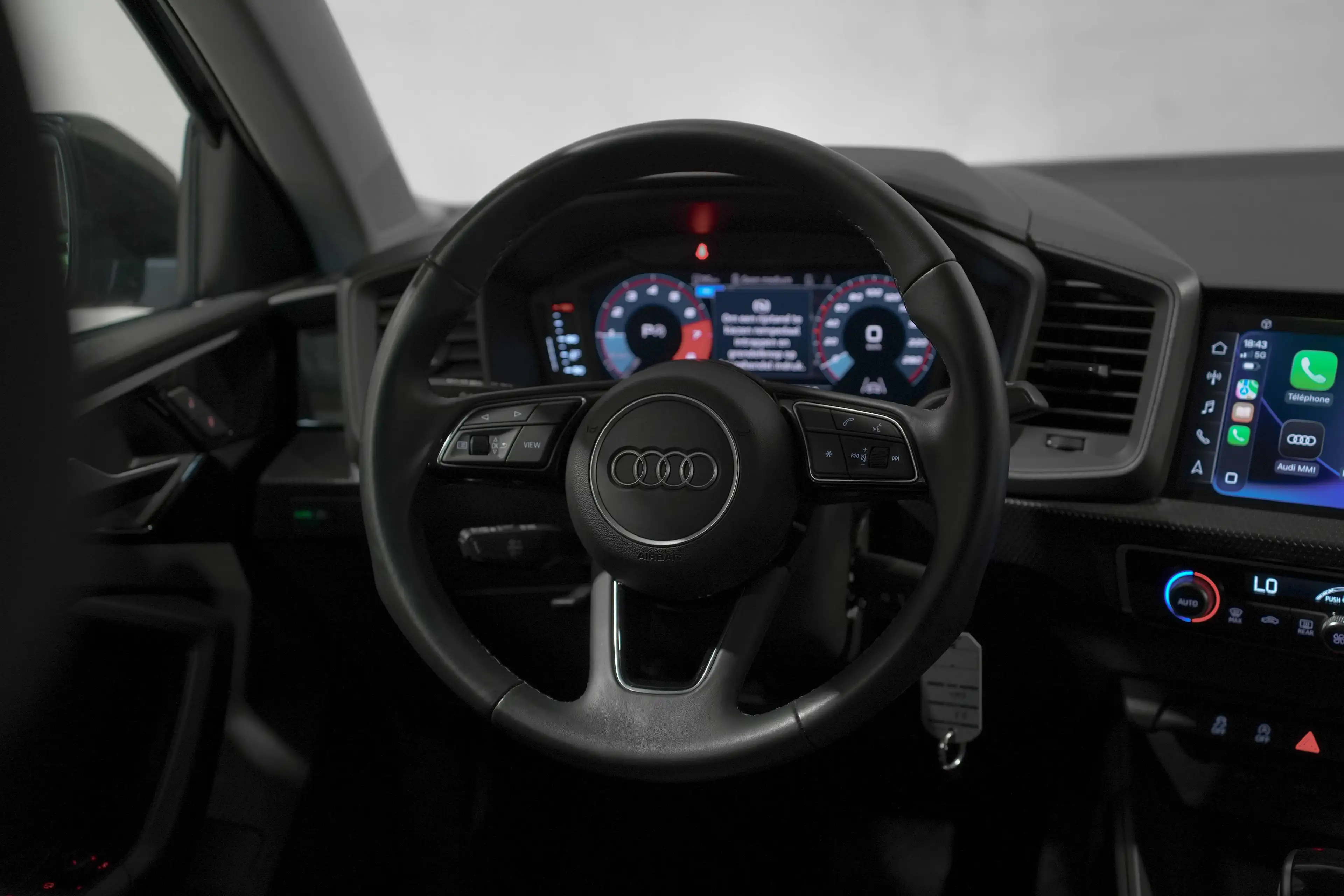 Audi A1 ✖️ 18' S-LINE | APPLE CARPLAY | BLACK PACK | TVA ✔️ — photo 13