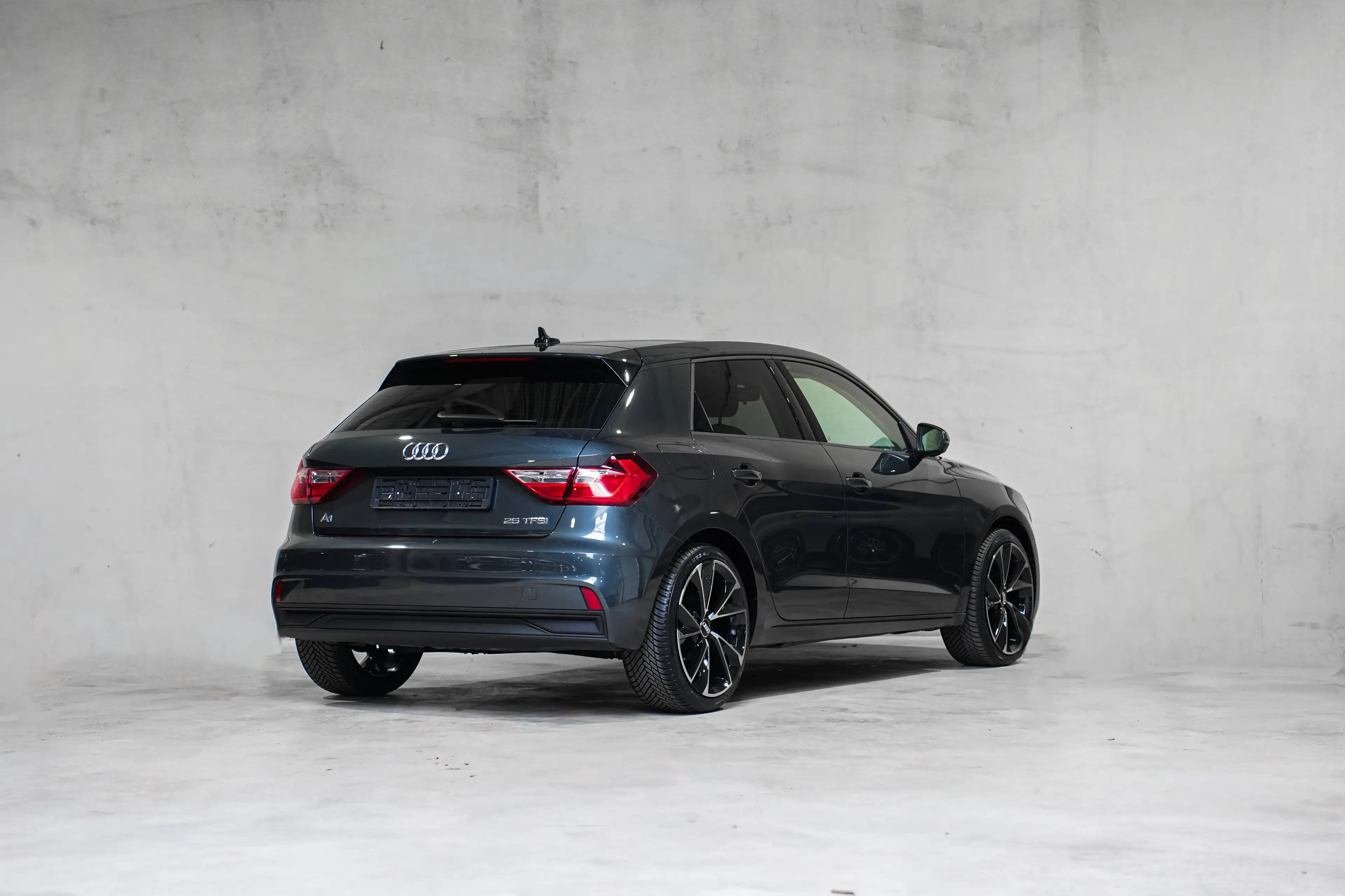 Audi A1 ✖️ 18' S-LINE | APPLE CARPLAY | BLACK PACK | TVA ✔️ — photo 4