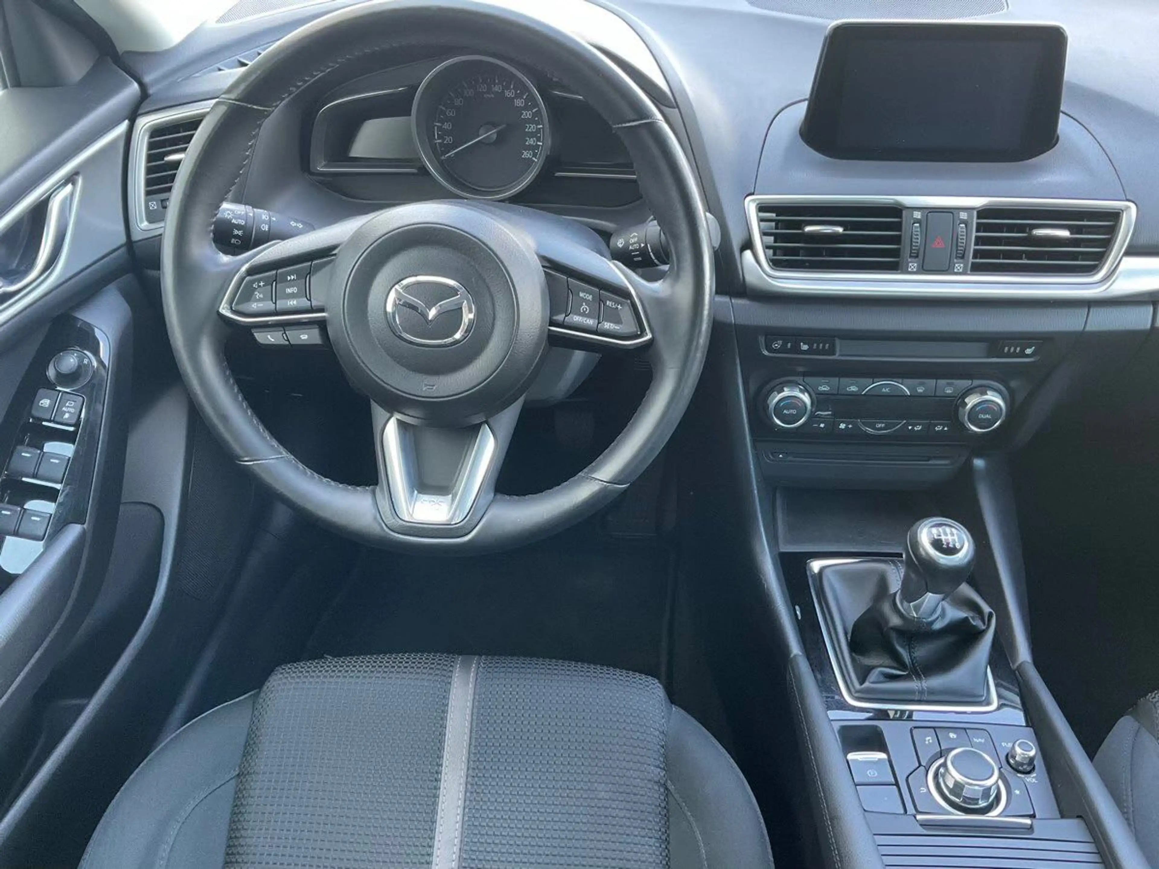 Mazda 3 Limosine — photo 9