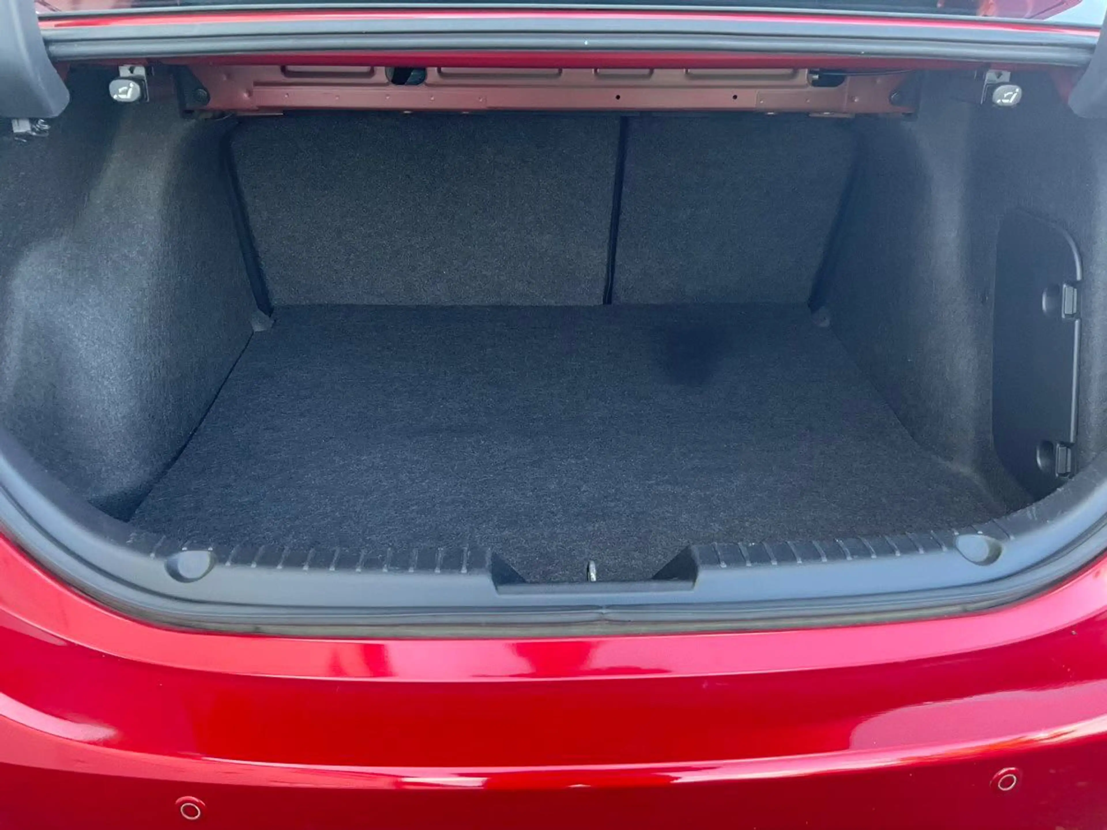 Mazda 3 Limosine — photo 8