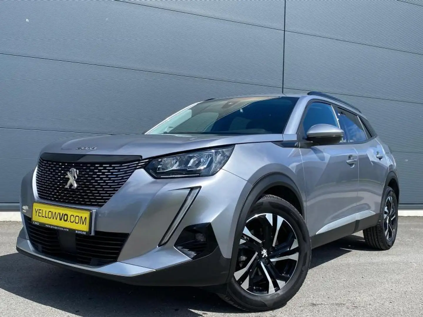 Peugeot 2008 Allure / GPS / 130ch Grau - 1