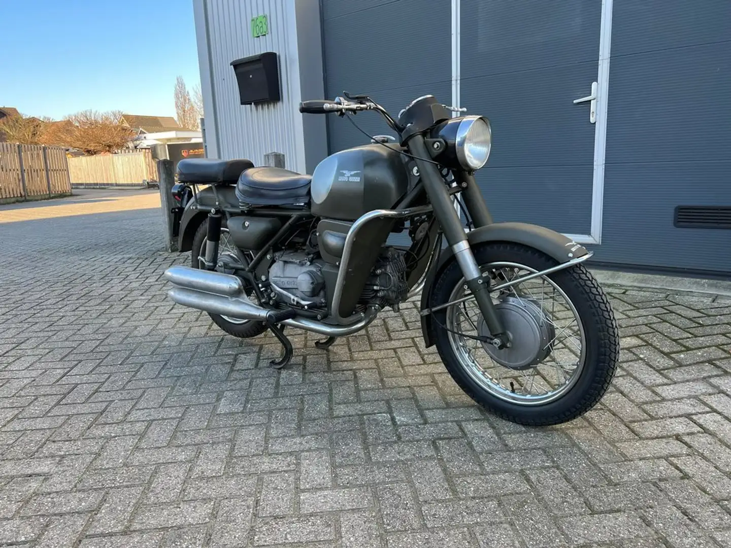 Moto Guzzi Nuovo Falcone - 1