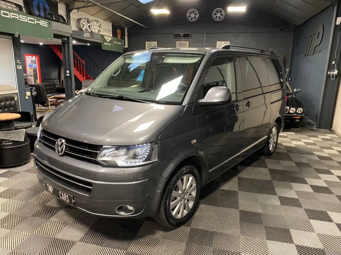 Volkswagen 2.0 TDI 180ch BlueMotion Technology Highline DSG7 Grau - 2