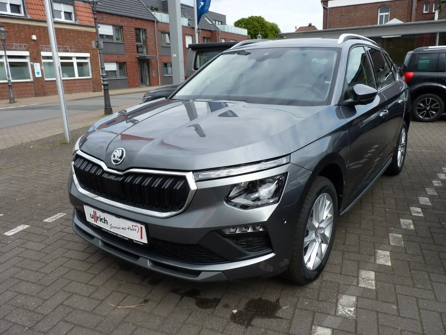 Skoda Kamiq Selection 1,0 TSI DSG, Anschlussgarantie Gris - 1