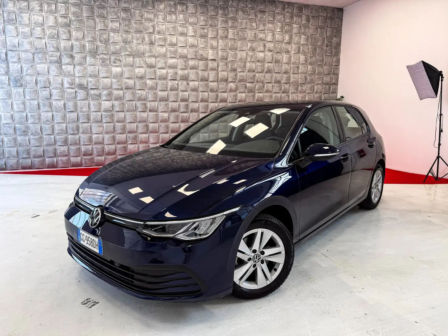 Volkswagen Golf VIII 2020 1.0 etsi evo Life 110cv dsg - IVA ESPOST Blauw - 1