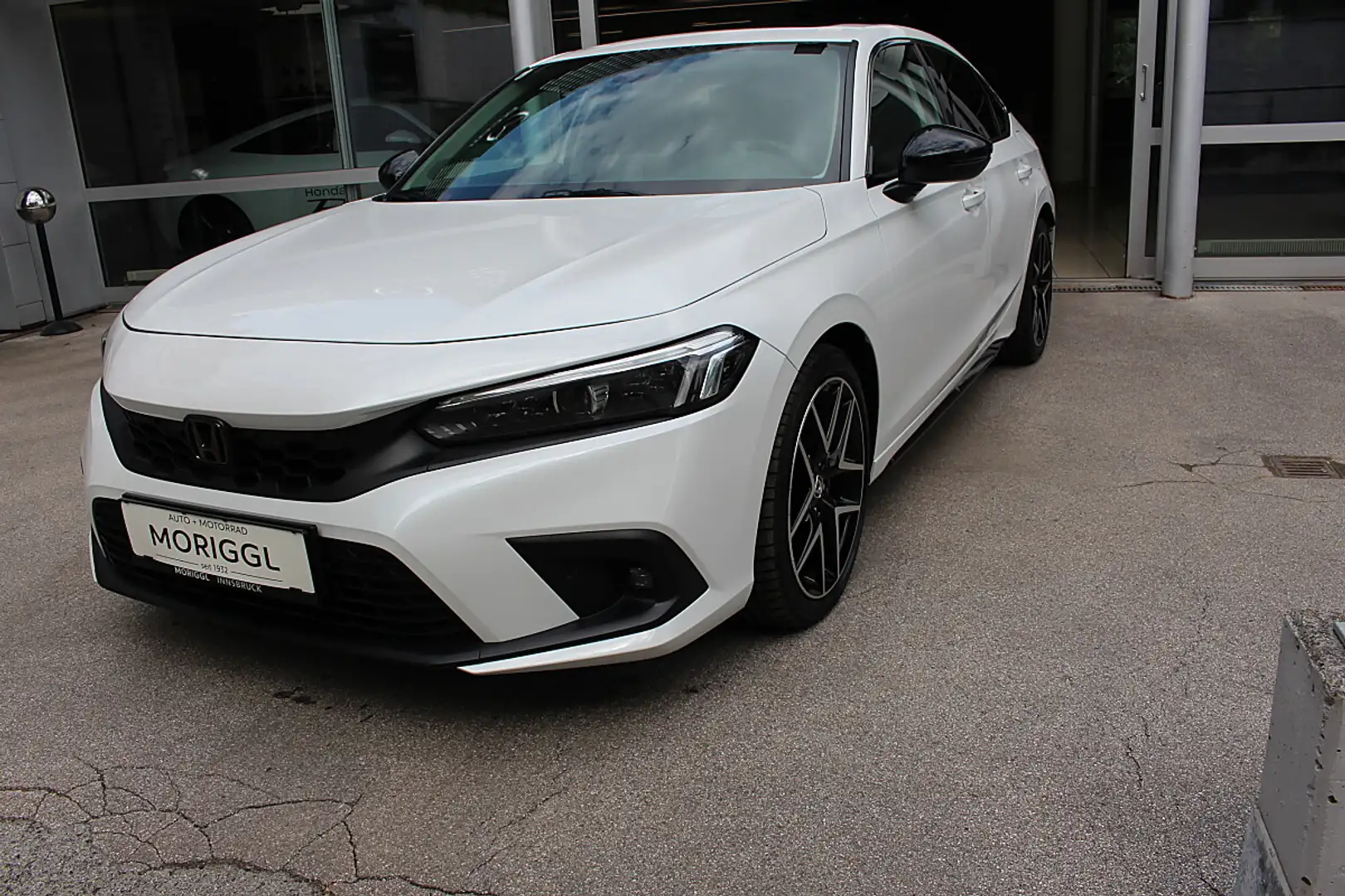 Honda Civic 2.0 i-MMD Hybrid Advance e-CVT Aut. Weiß - 2