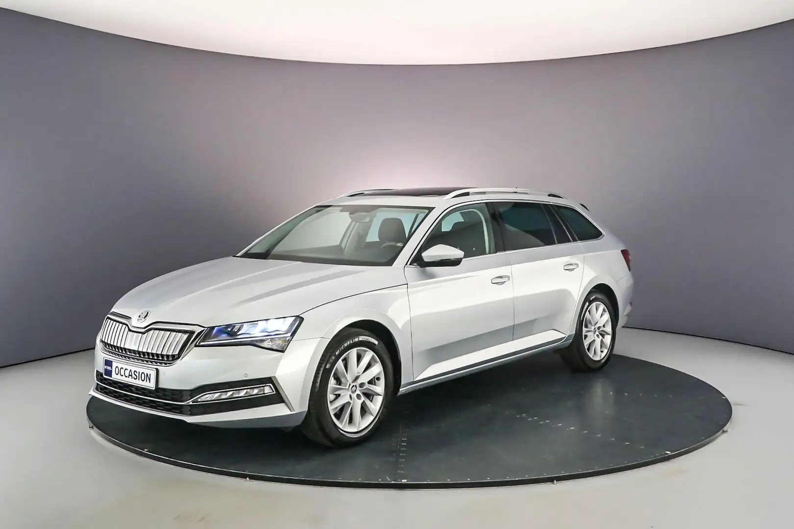 Skoda Superb Combi Business Edition Plus 1.4 TSI PHEV 218pk DSG Grijs - 1