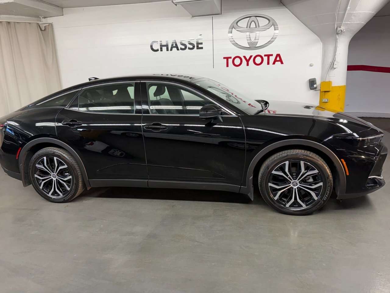2024 Toyota Crown LIMITED *CUIR+TOIT PANO VITRÉ+SIÈGES VENTILÉS* — снимка 1