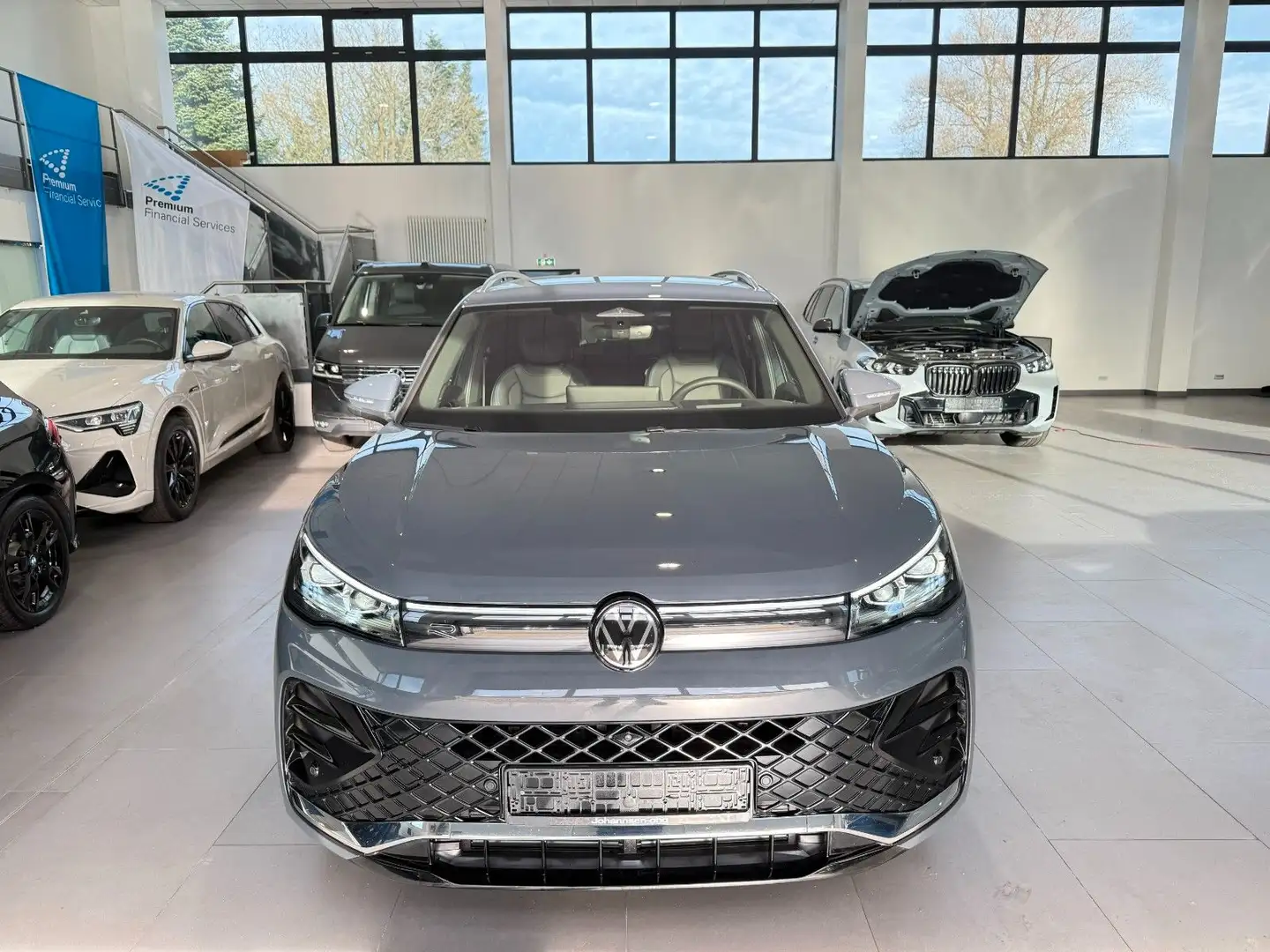 Volkswagen Tiguan 2.0 TDI 142 kW 4Motion R-Line,AHK,Sthzg. Grau - 2