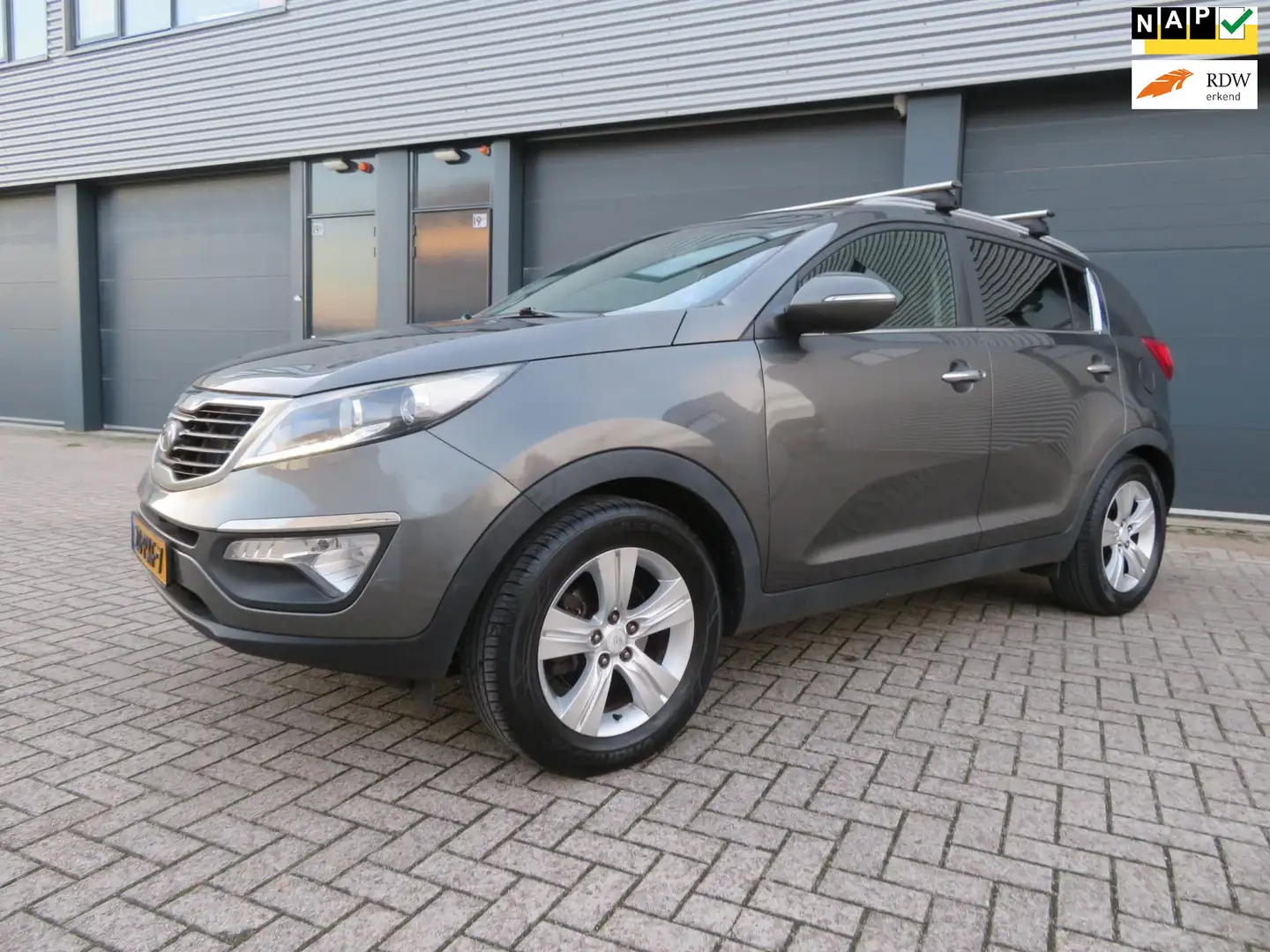 Kia Sportage 1.6 GDI X-ecutive Plus Pack Grau - 1