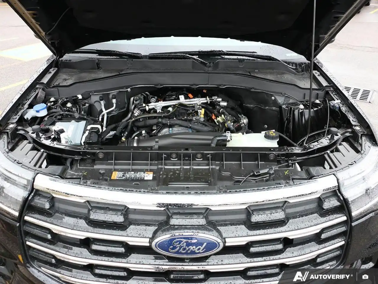 Ford Explorer снимка Ford Explorer