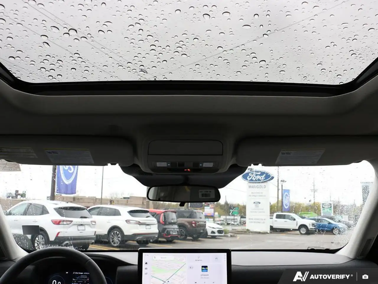 Ford Explorer снимка Ford Explorer