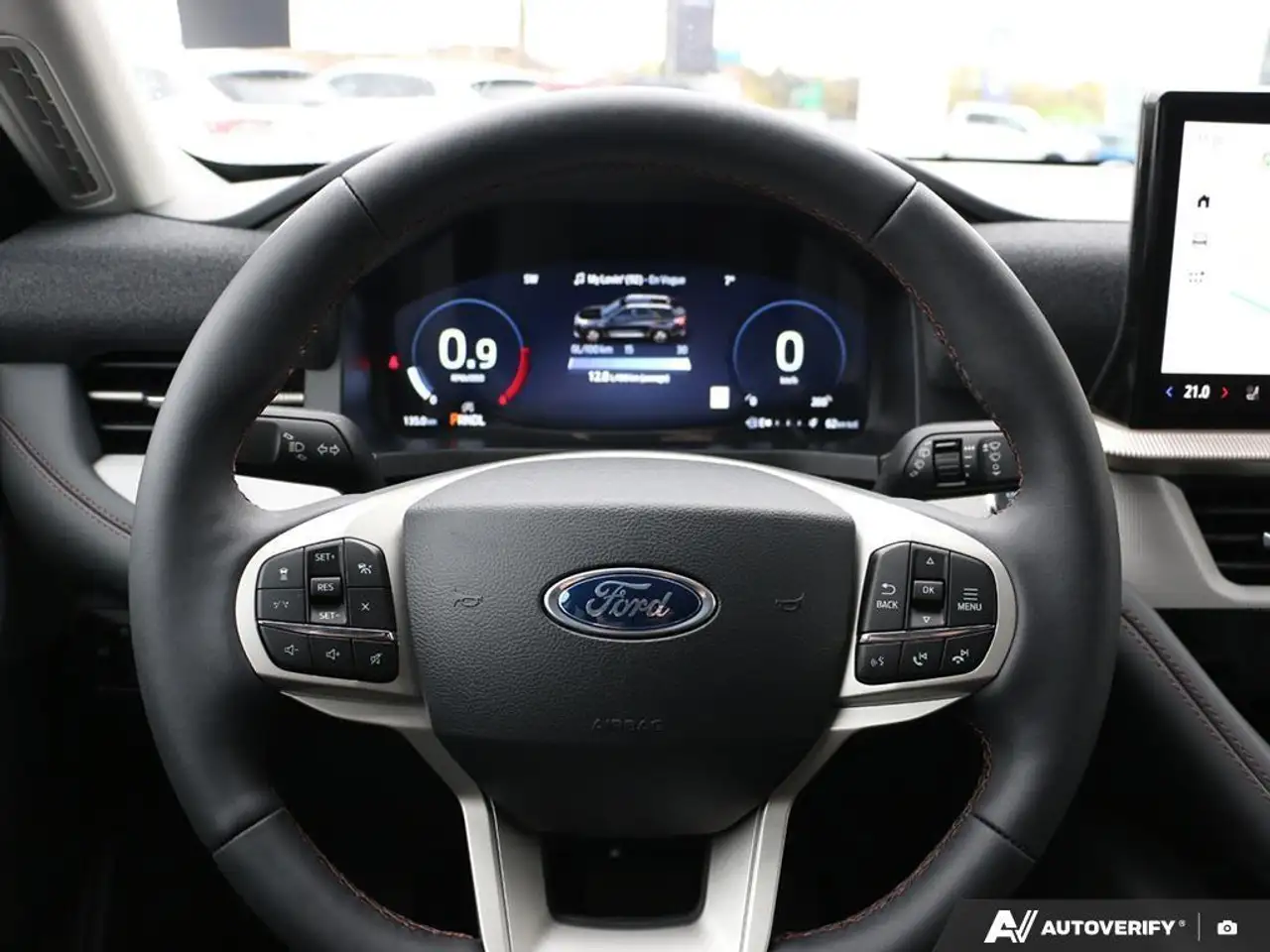 Ford Explorer снимка Ford Explorer