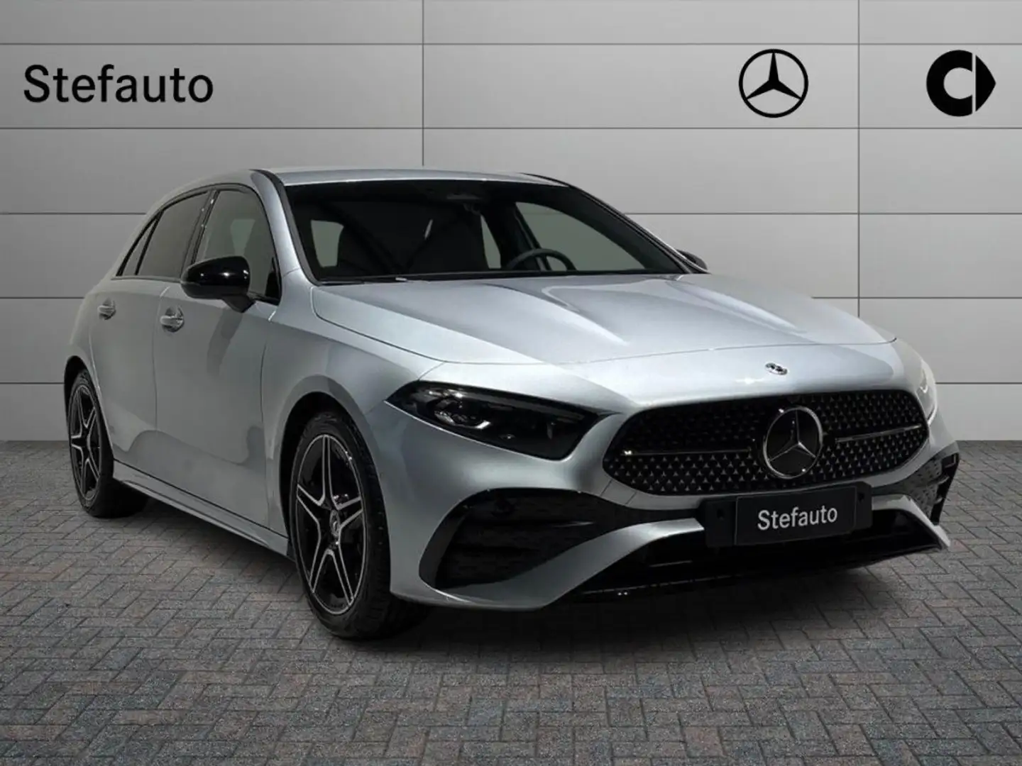 Mercedes-Benz A 180 d Automatic AMG Line Advanced Plus Argento - 1