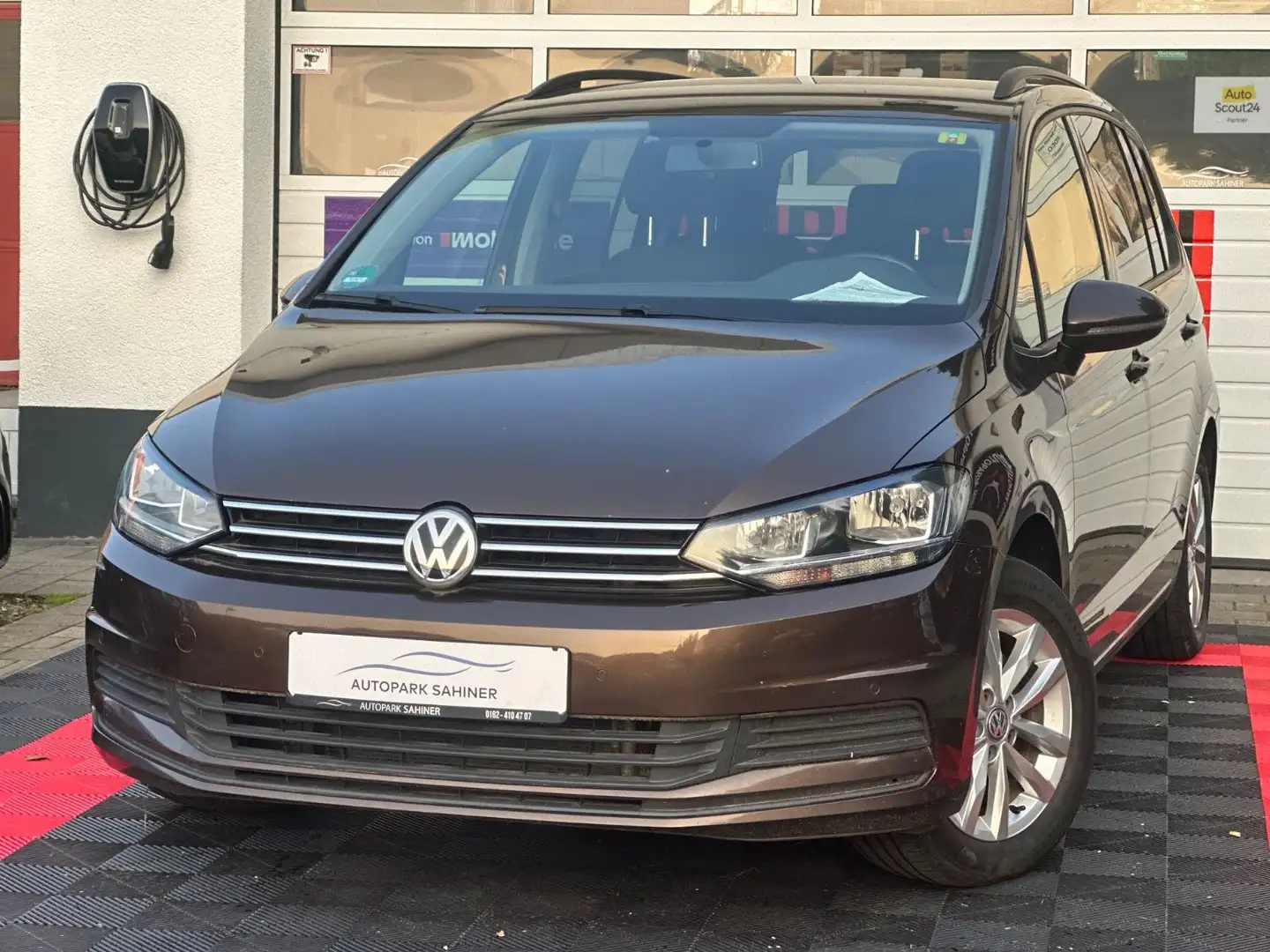 Volkswagen Touran Comfortline BMT/Start-Stopp Brun - 1