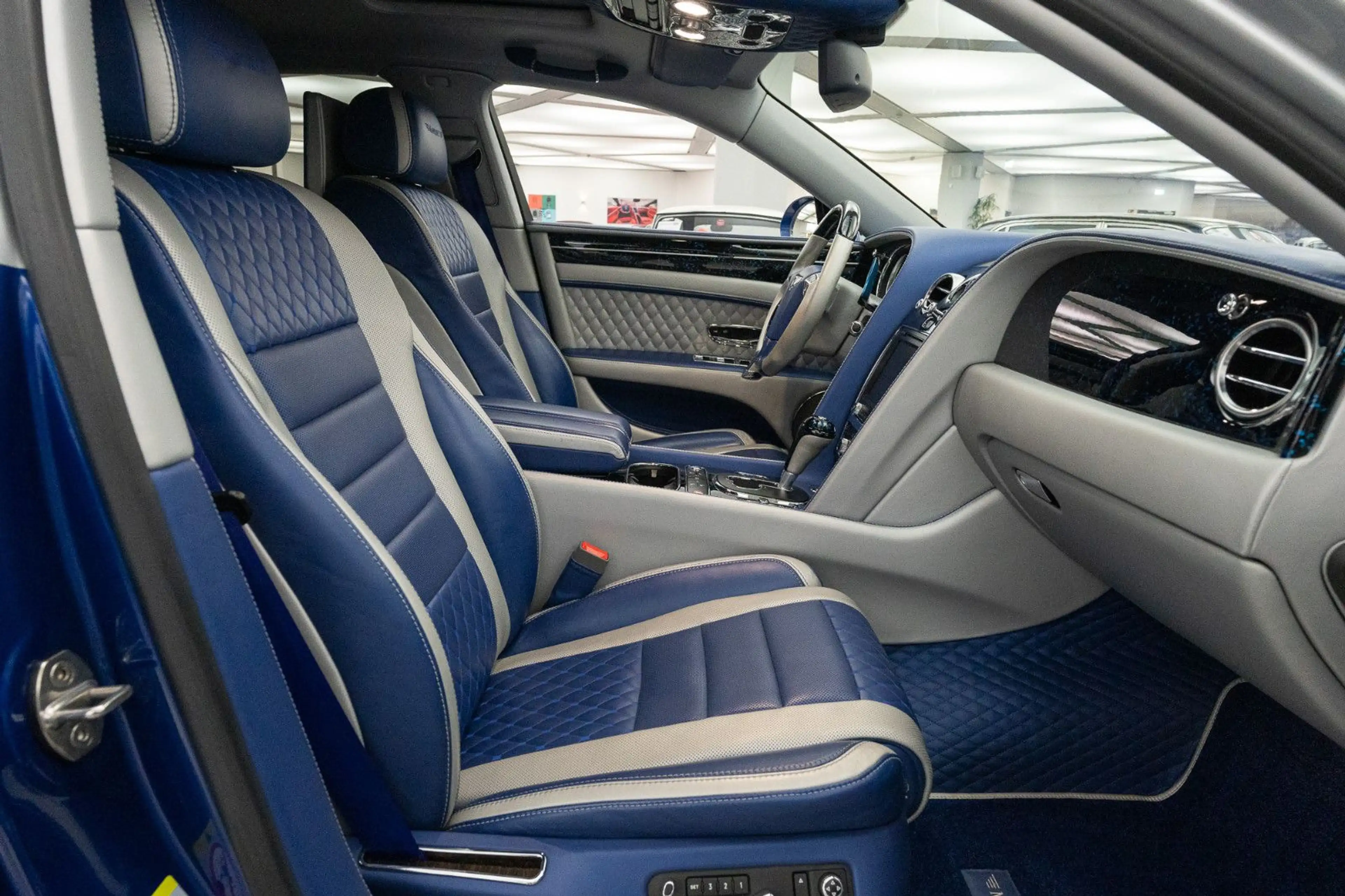 Bentley Flying Spur 6.0 W12 S Autom. — photo 14
