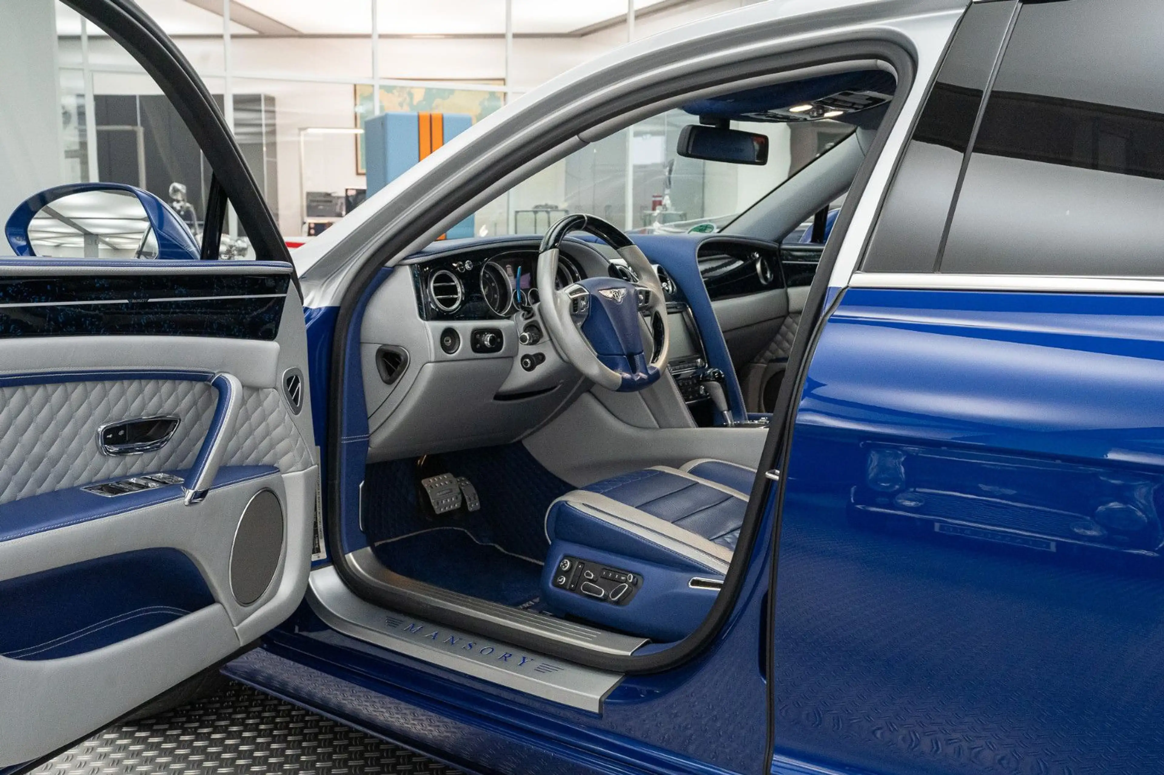 Bentley Flying Spur 6.0 W12 S Autom. — photo 11