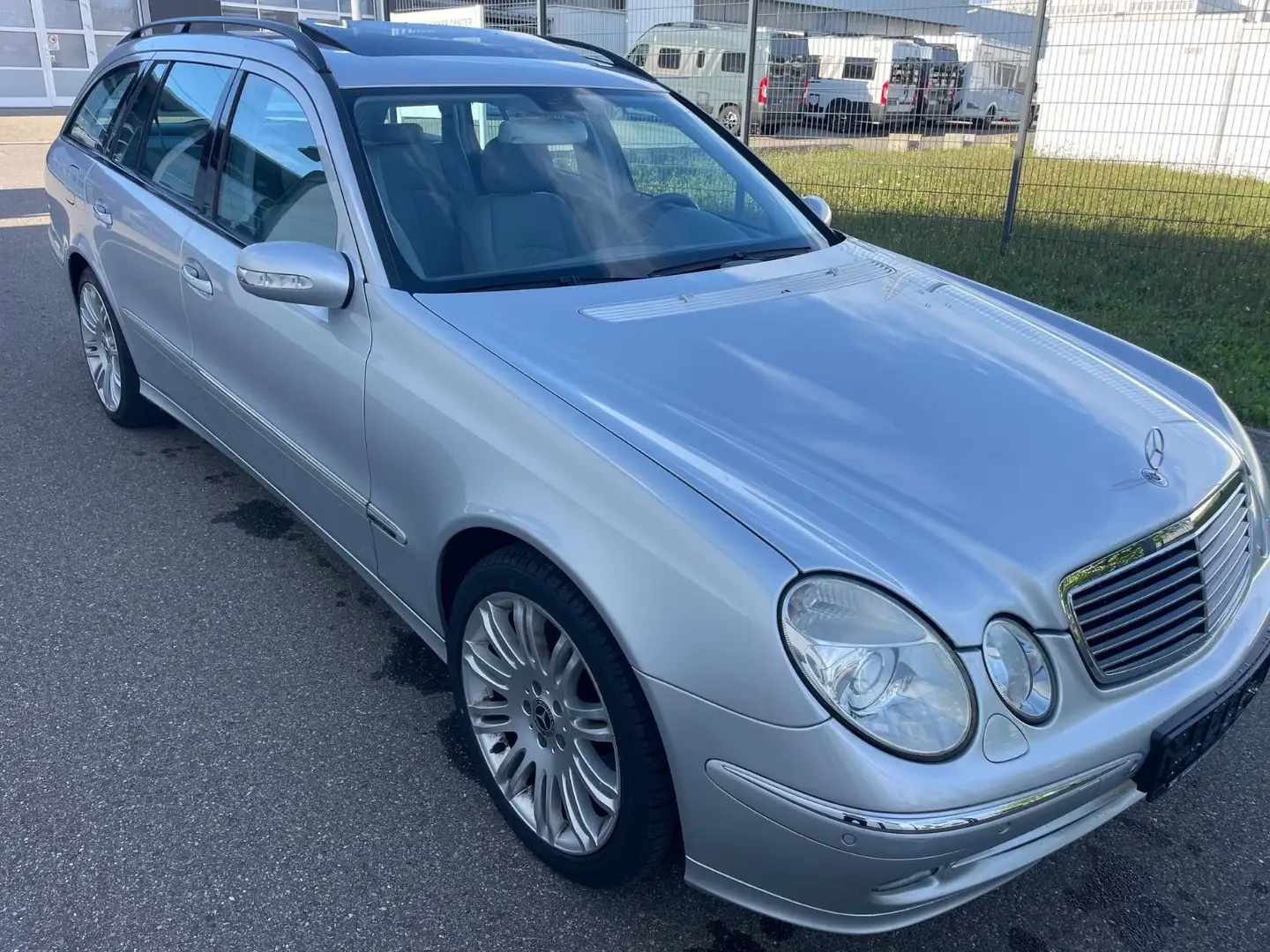 Mercedes-Benz E 350 E -Klasse T-Modell E 350 T Argent - 1