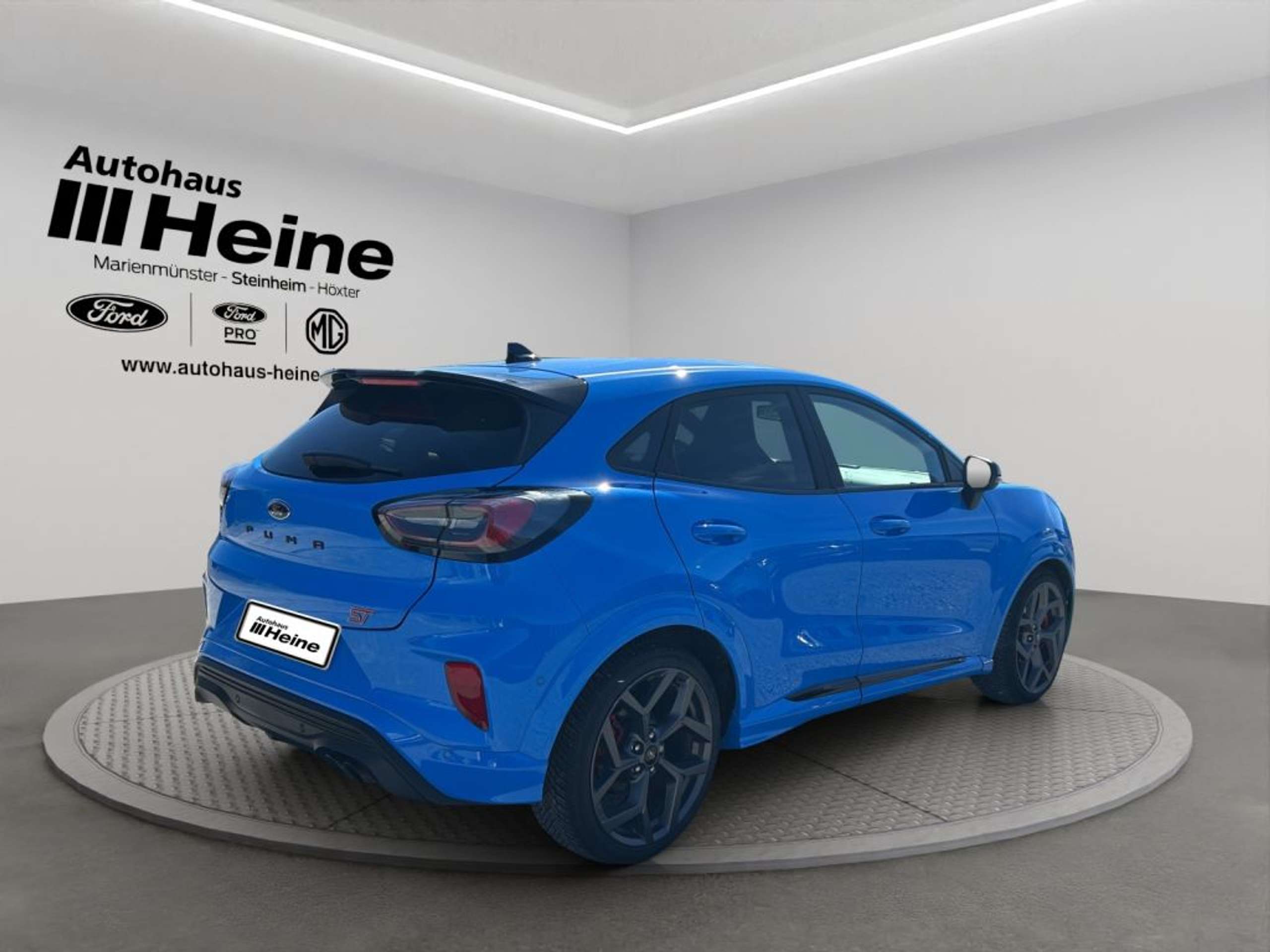 Fahrzeugabbildung Ford Puma 1.0 EcoBoost Hybrid Aut. ST X - mit KI generiert/bearbeitet