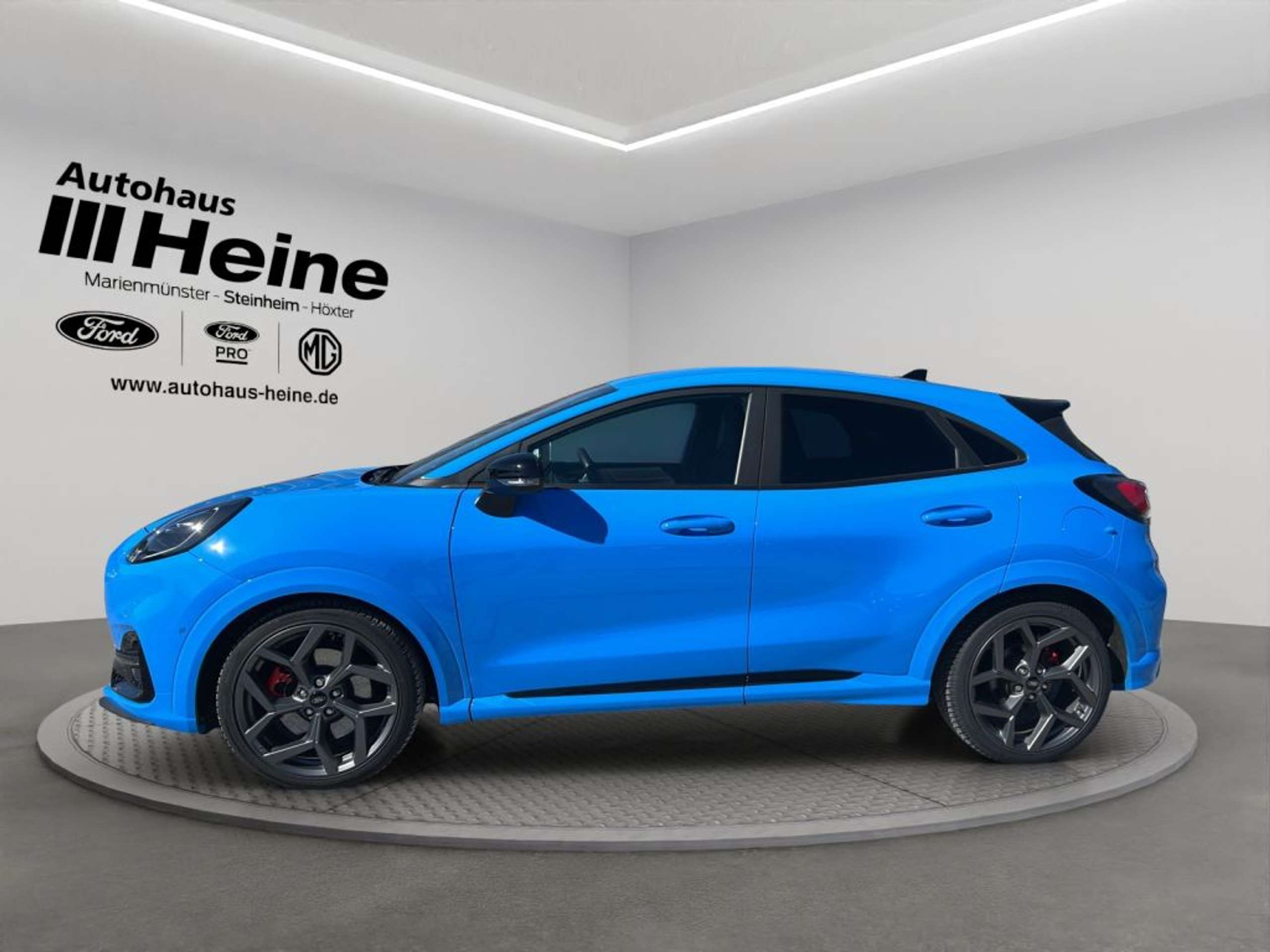 Fahrzeugabbildung Ford Puma 1.0 EcoBoost Hybrid Aut. ST X - mit KI generiert/bearbeitet